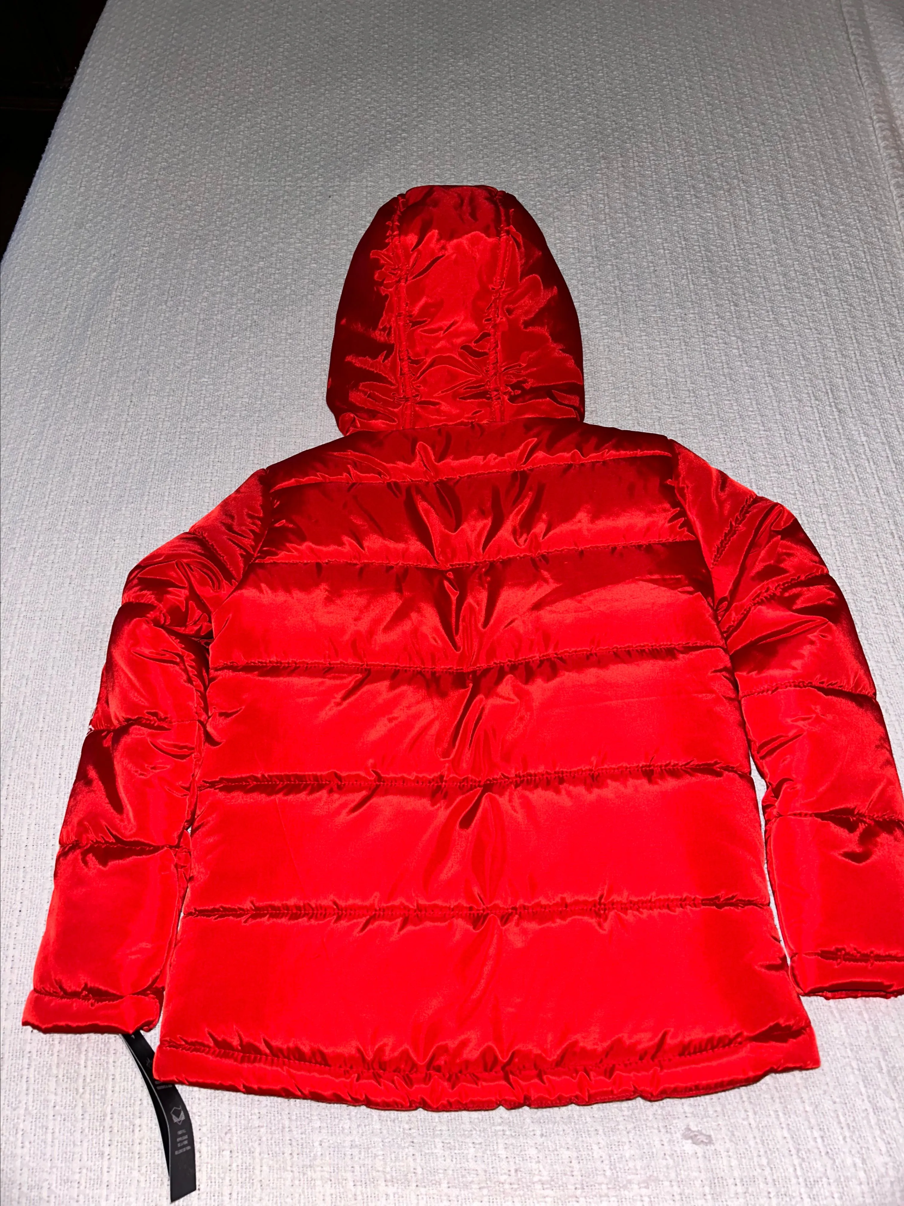 Listing Image Blurred Background