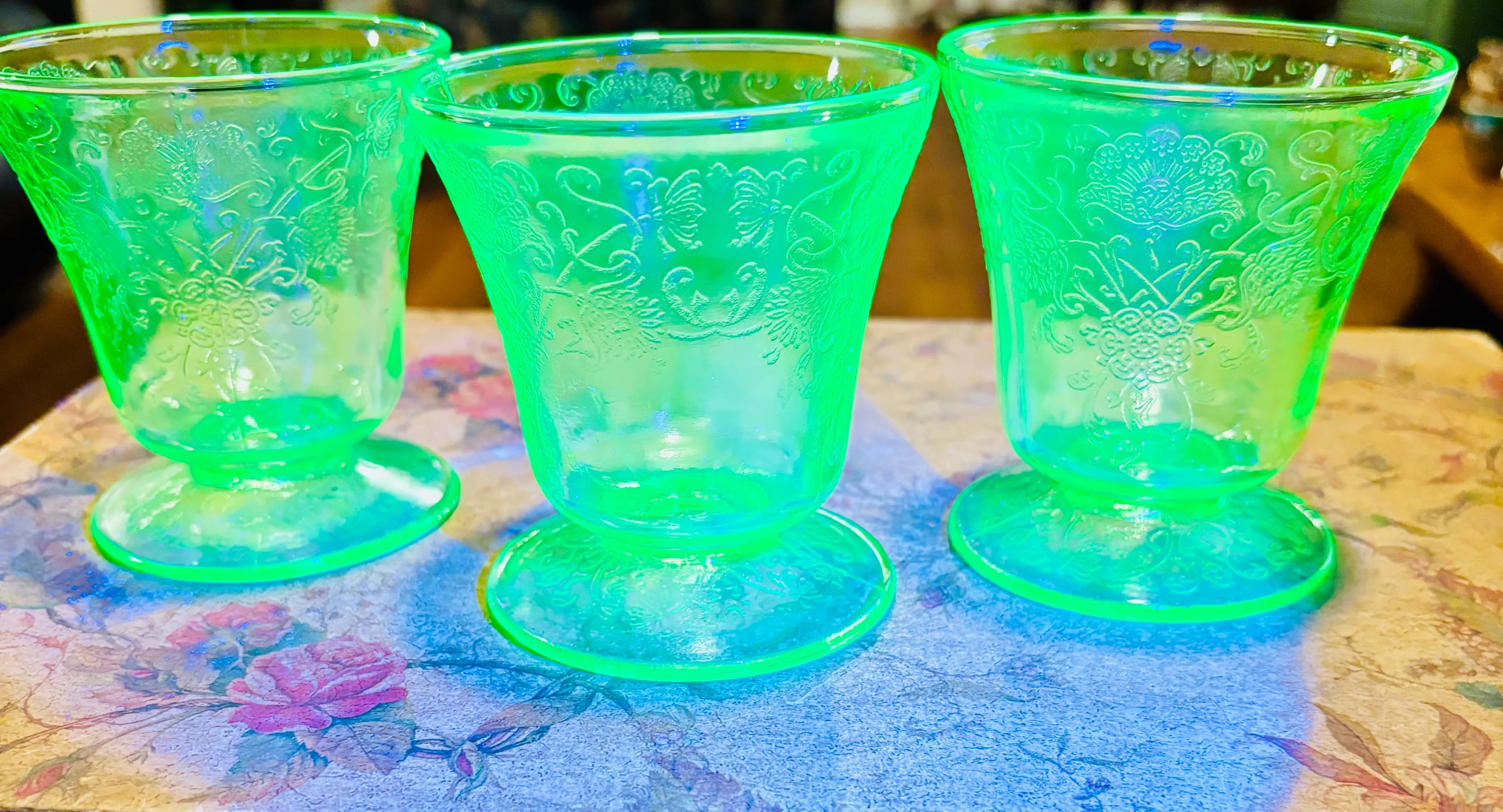Product image for 3 Hazel Atlas Green Florentine Poppy #2 Low Footed Juice Tumblers