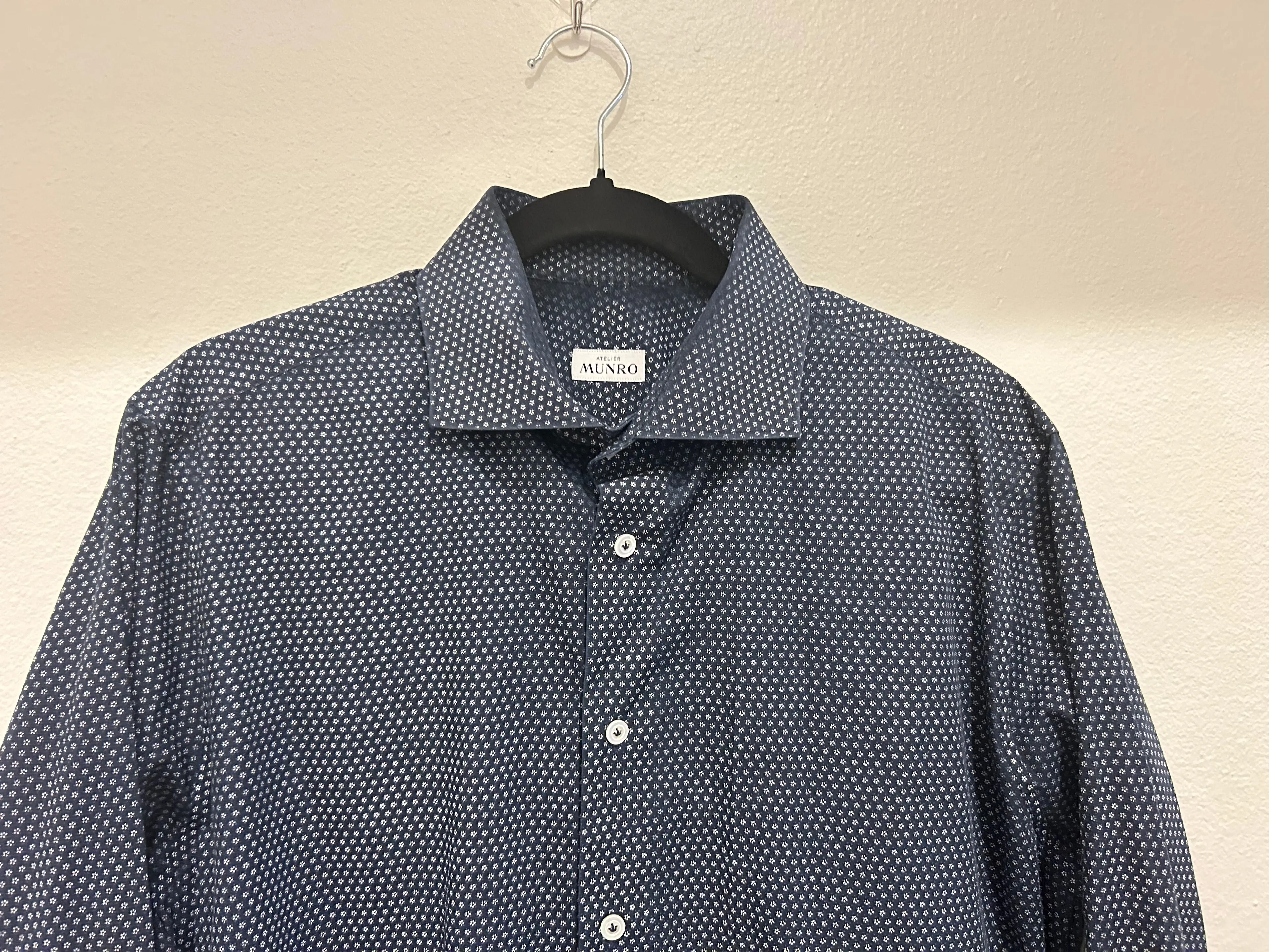 Listing Image Blurred Background