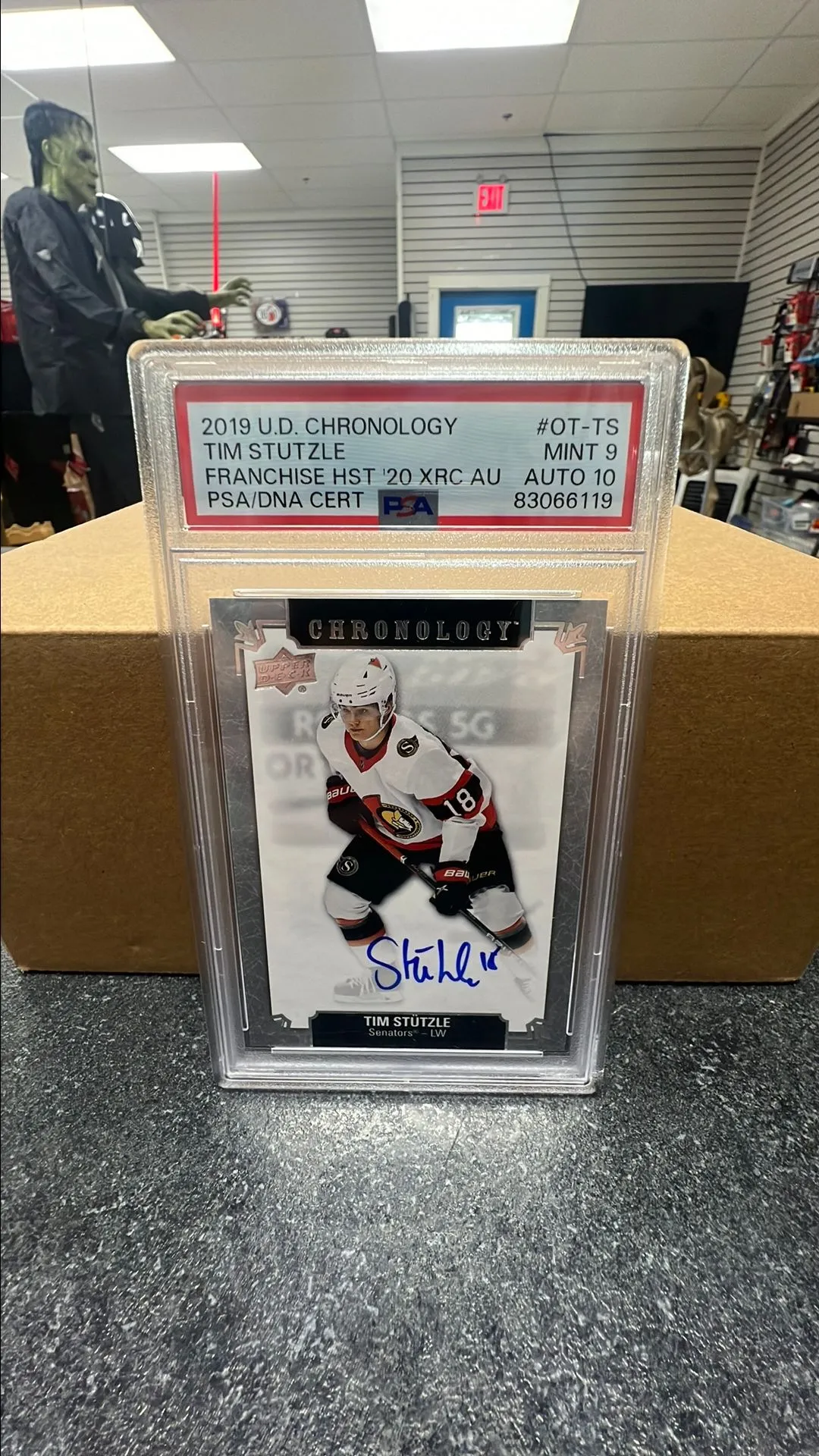 Product image for 2019-20 UD Chronology Tim Stutzle Auto