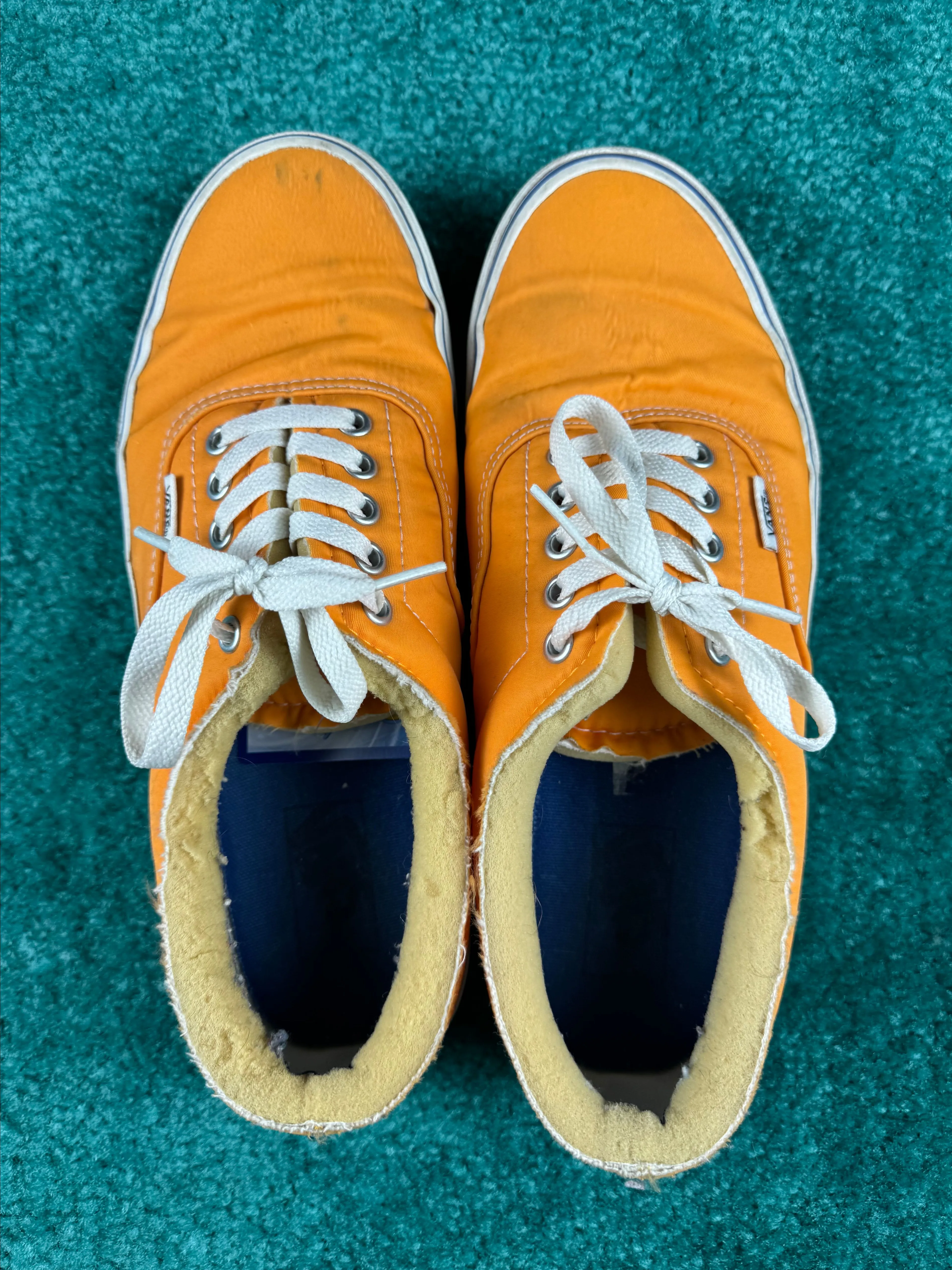 Listing Image Blurred Background