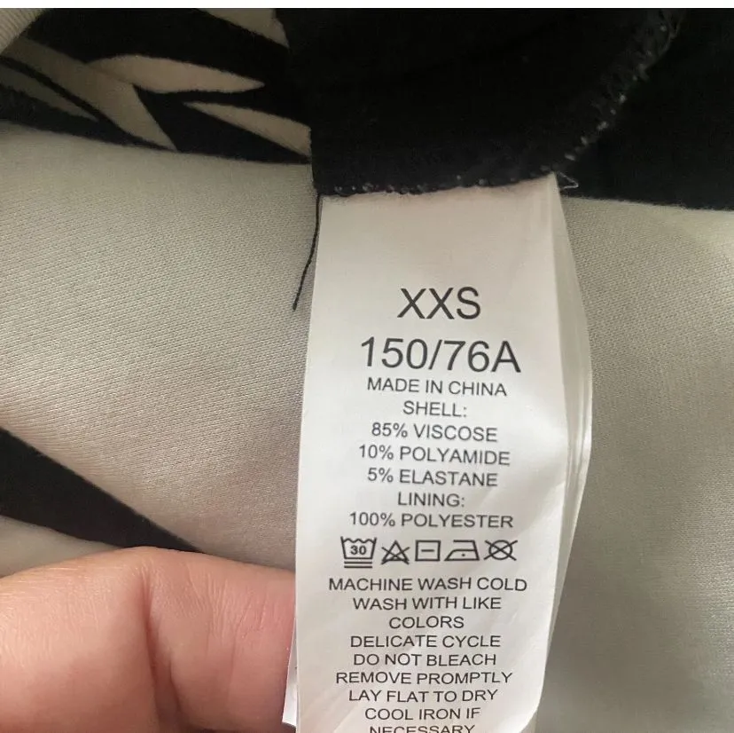 Listing Image Blurred Background