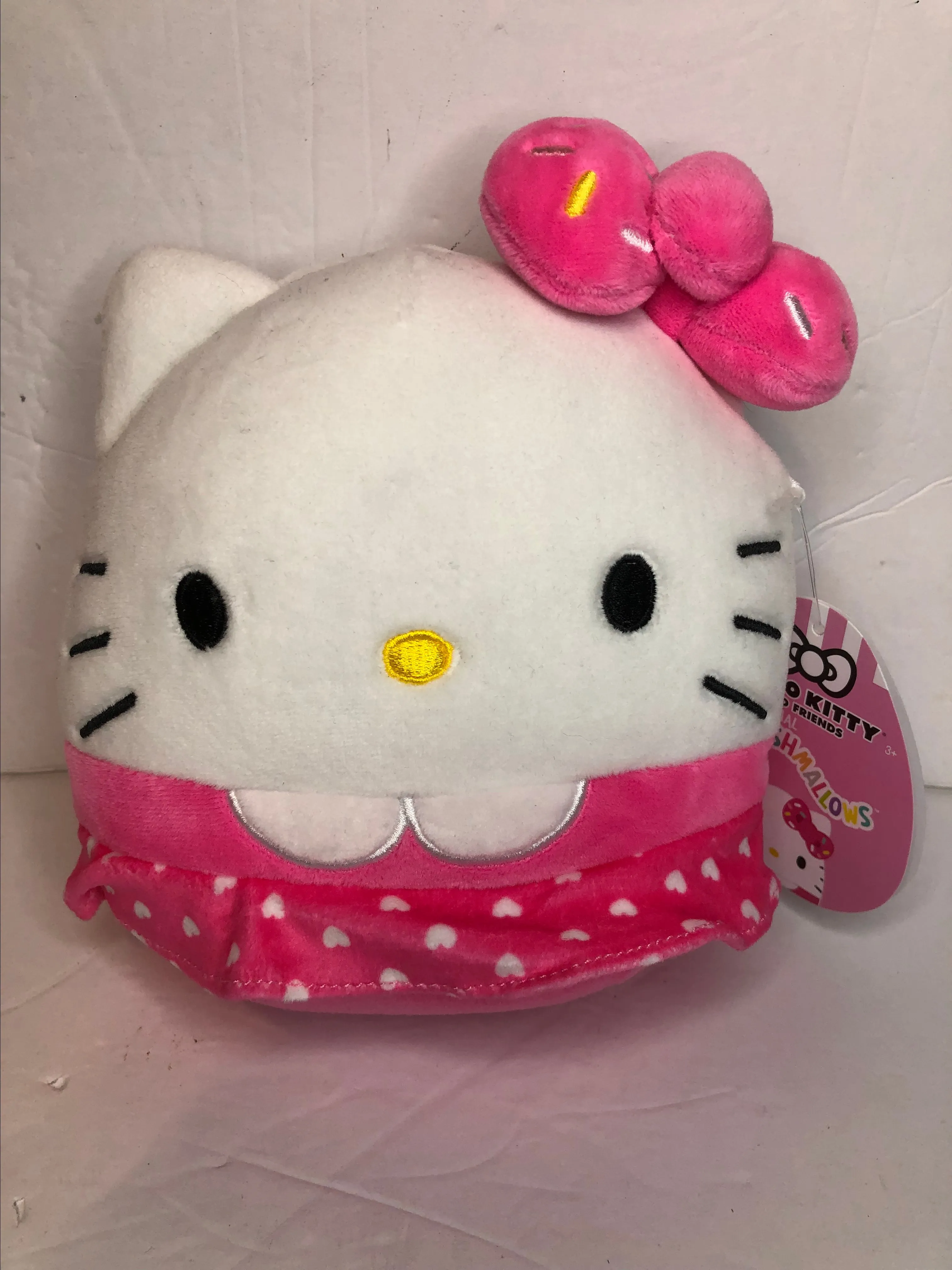 Product image for Squishmallow Hello Kitty Sanrio Pink & White Heart Dress 8" Plush