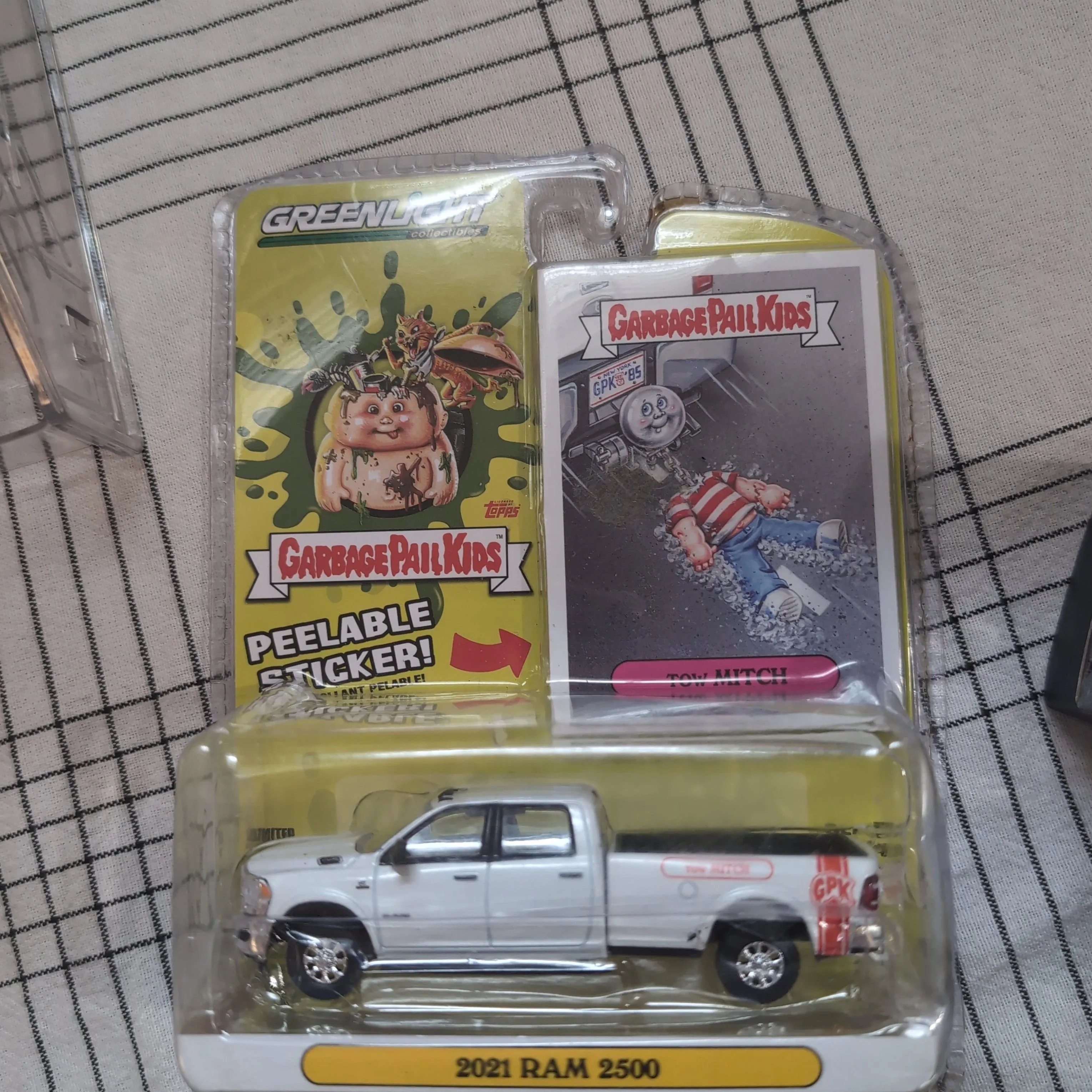 Product image for Tow Mitch GPK Hot wheel w/coin 