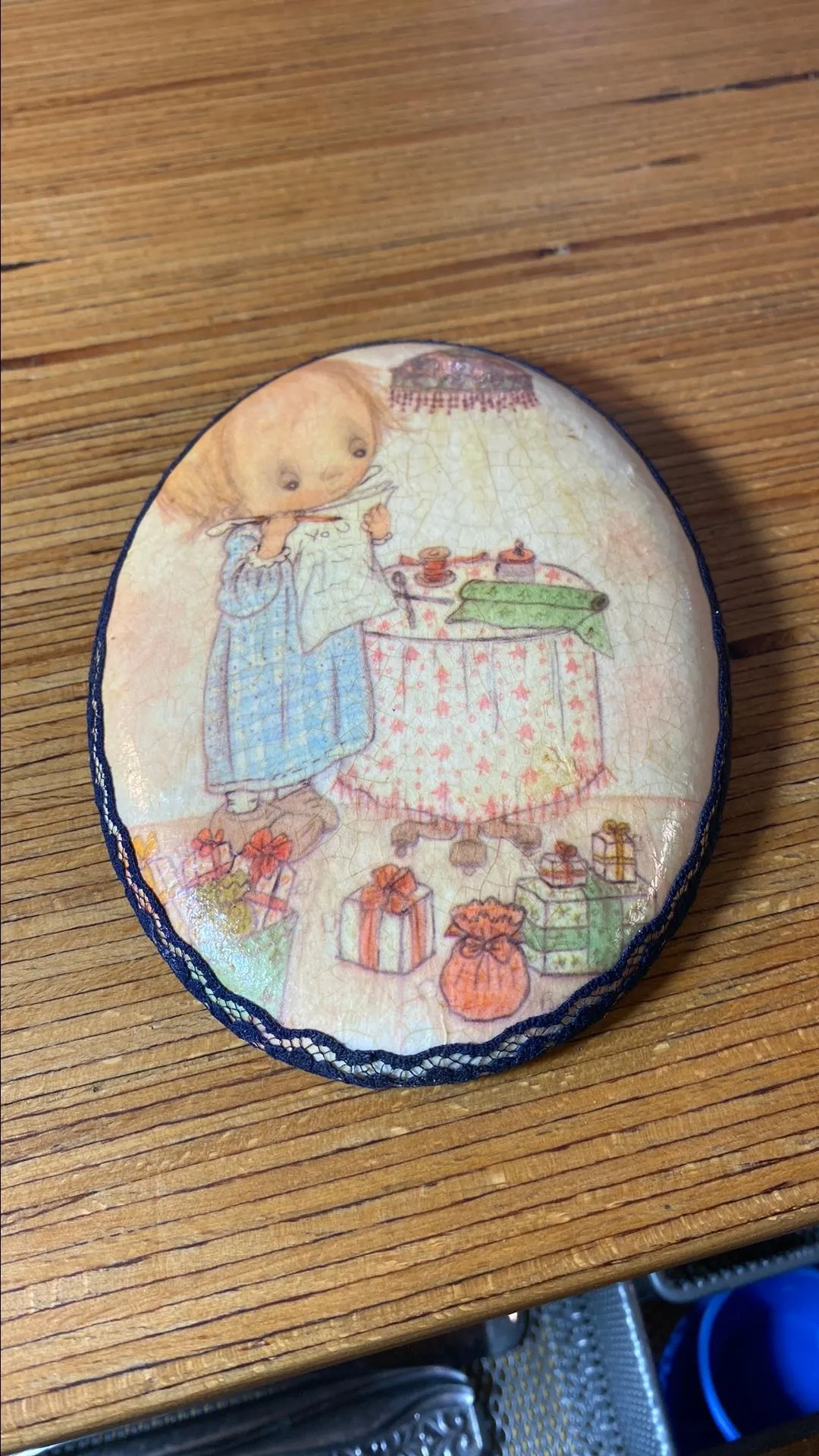 Product image for 43. Precious Vintage Plaster Oval Print