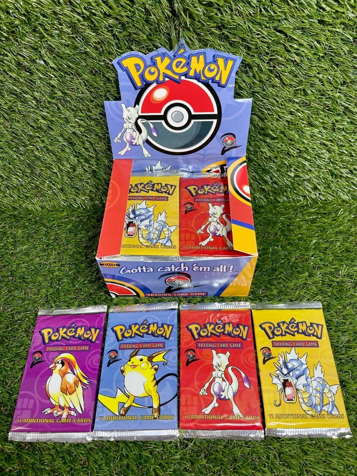 Product image for 1. *VINTAGE* English Base Set 2 Unlimited Booster Pack (RIP ONLY)