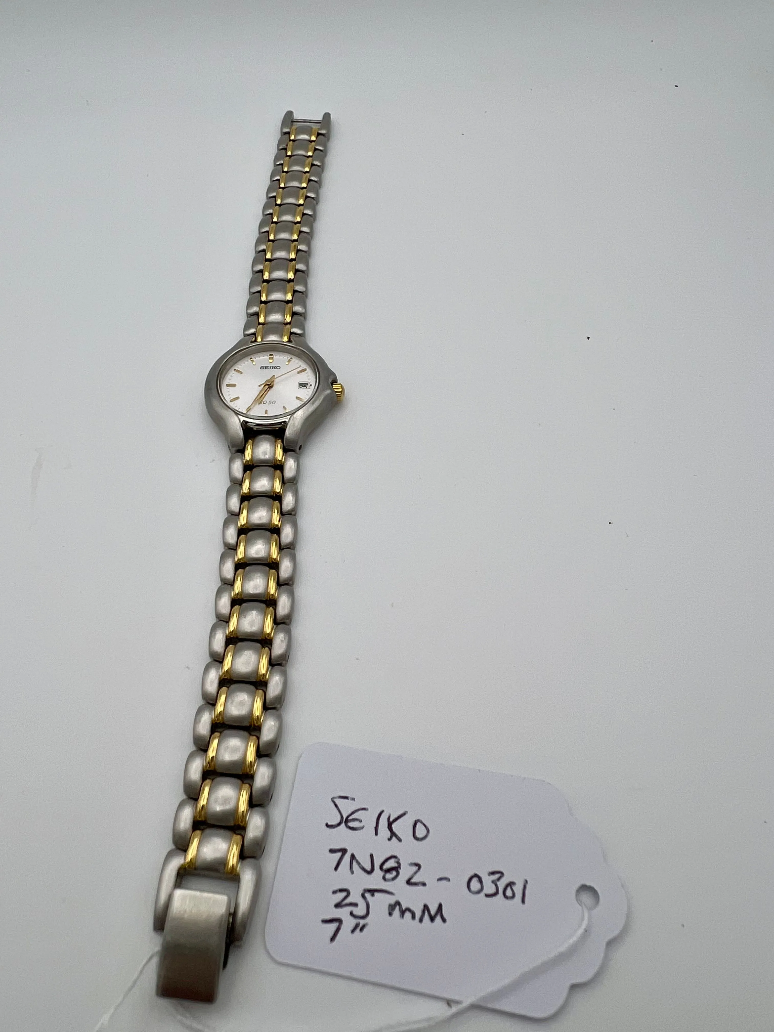 Listing Image Blurred Background