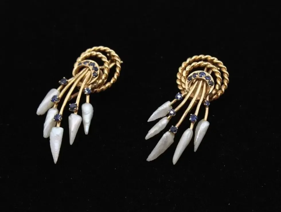 Product image for AU375	Blue Topaz Pearl 18k yellow gold clip-on earrings 10.6g