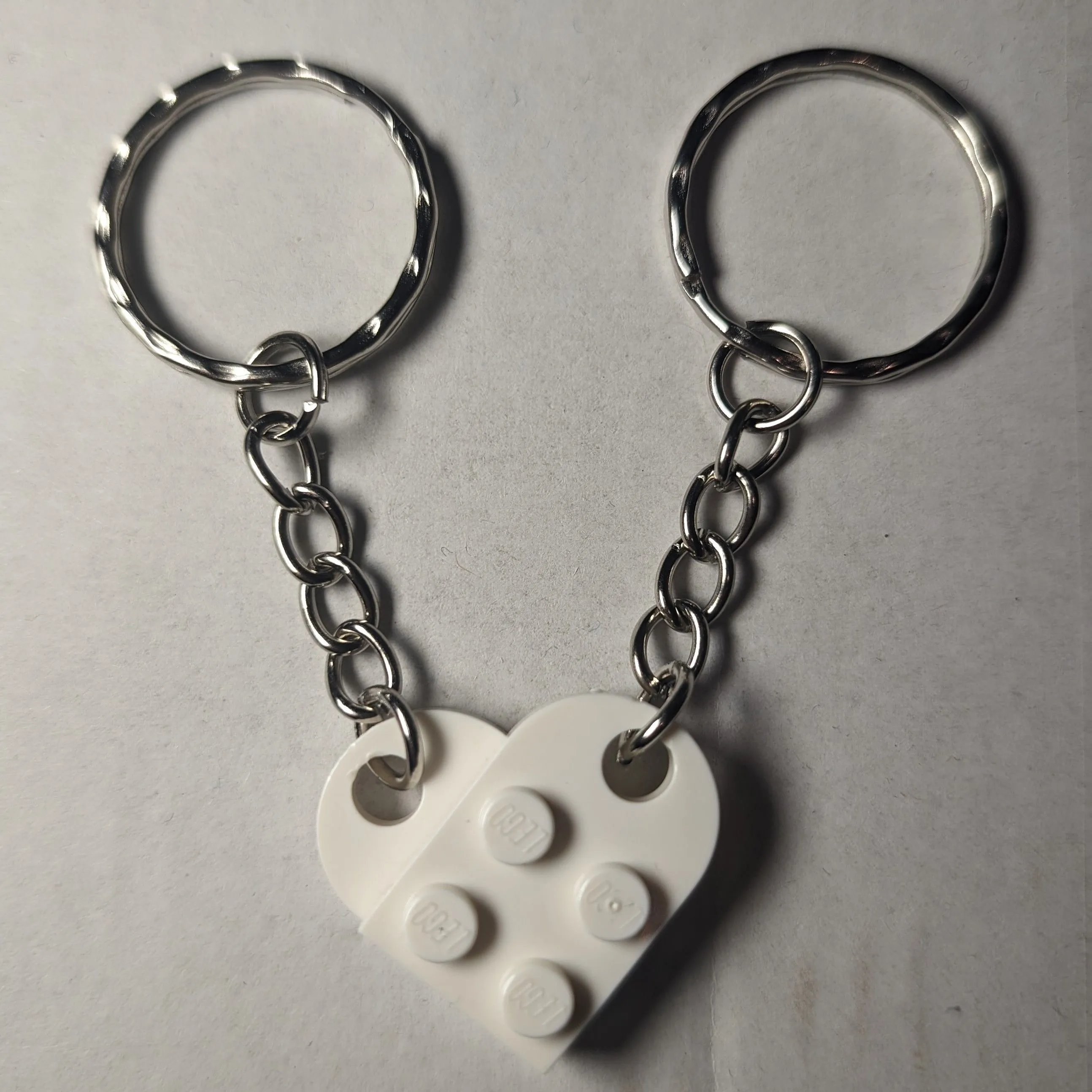 Product image for Keyring: White Heart