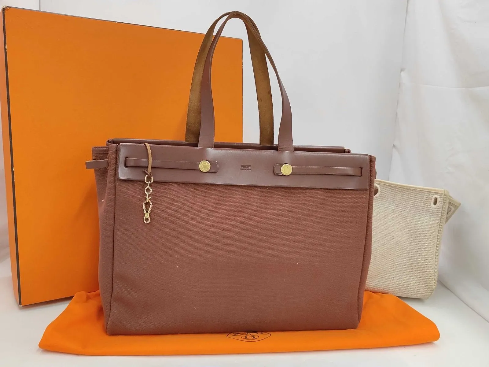 0df258c7-fdcd-498f-aeaf-e2885fe1c9d5