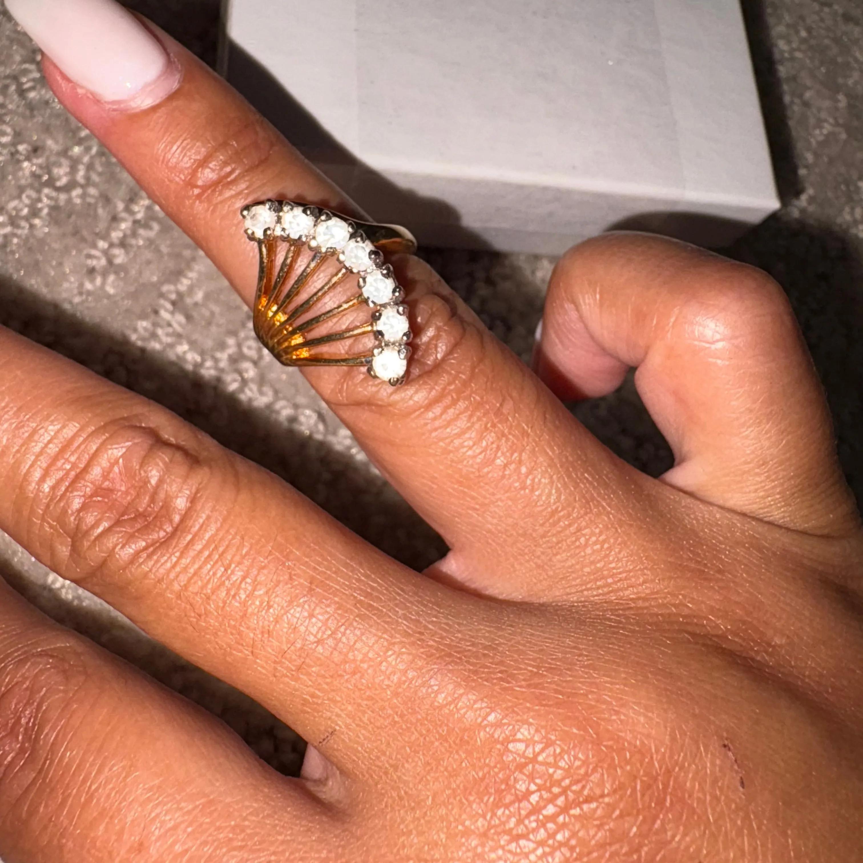 Listing Image Blurred Background