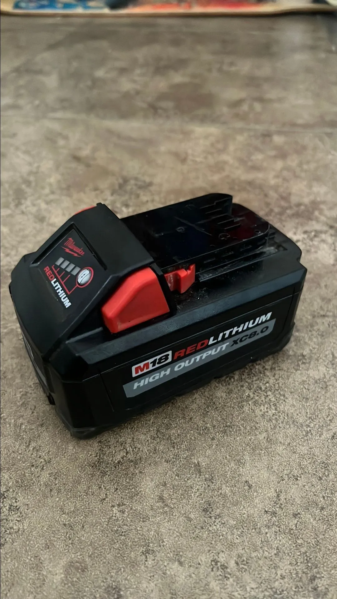 Product image for Milwaukee M18 18V High Output 8Ah Battery Pack Q538X9