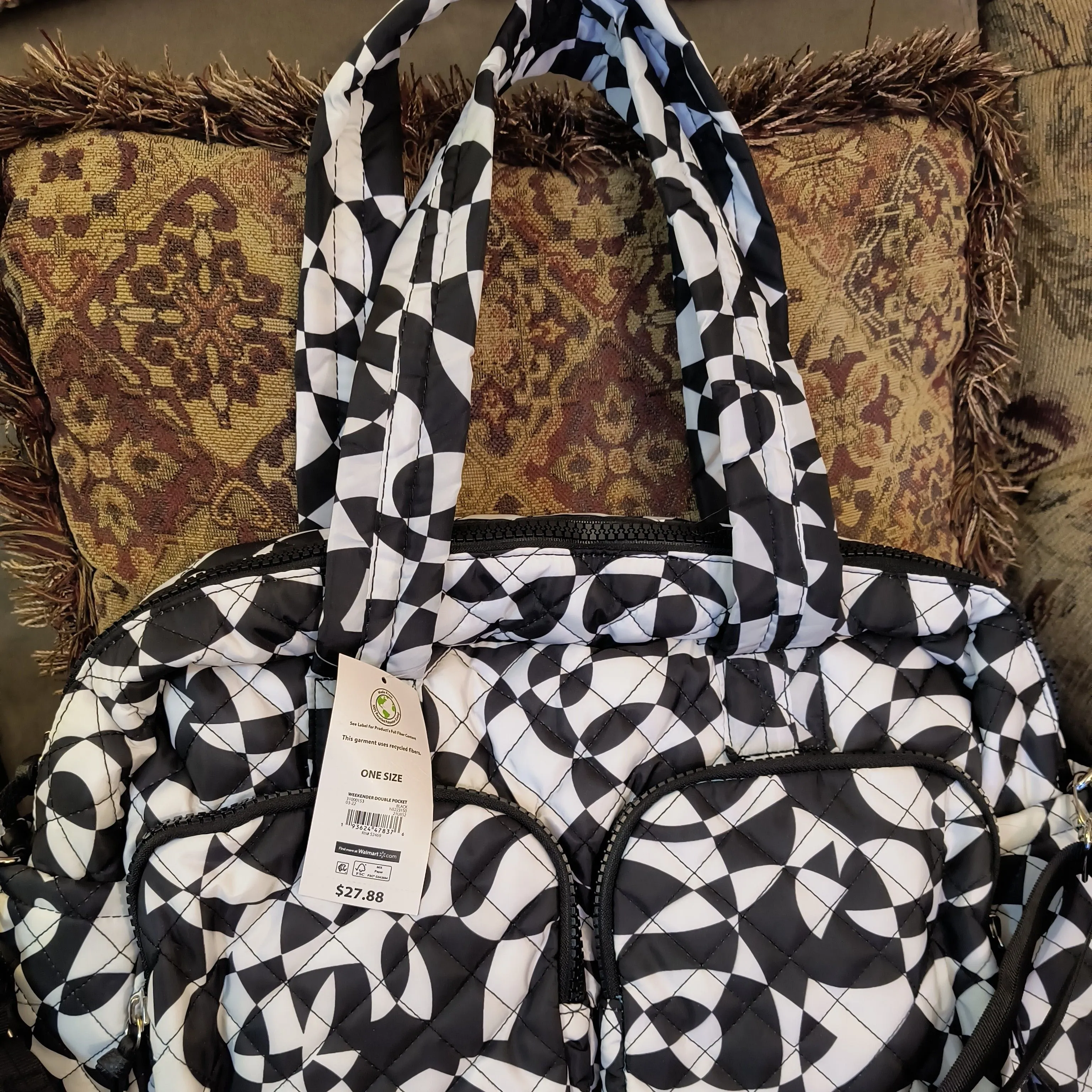 Product image for NEW Blk/White Paisley Overnight/Duffle Bag