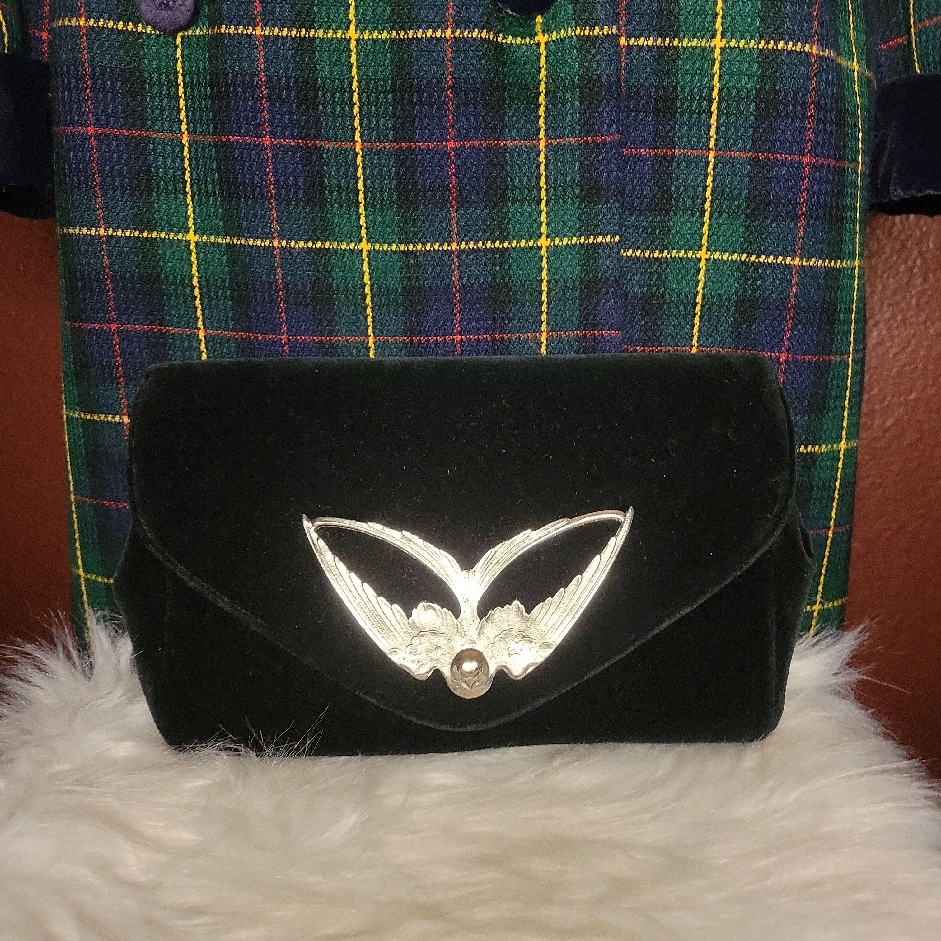 Product image for VTG BLACK SUEDE ENVELOPE CLUTCH BAG