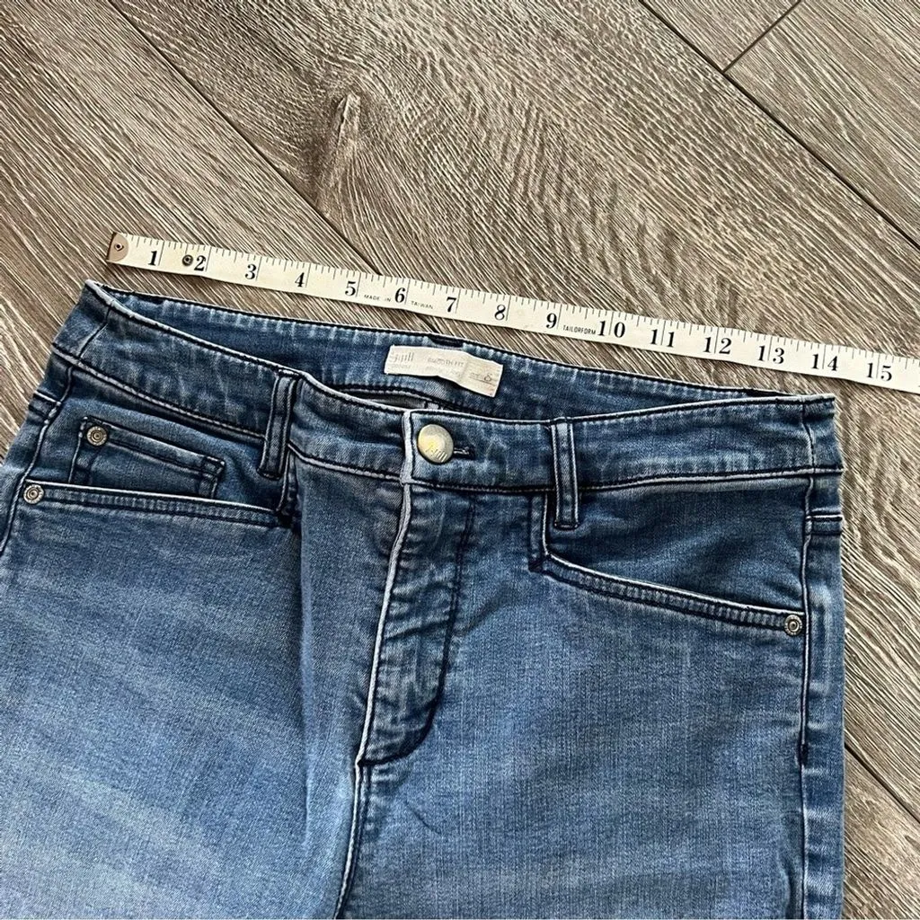 Listing Image Blurred Background