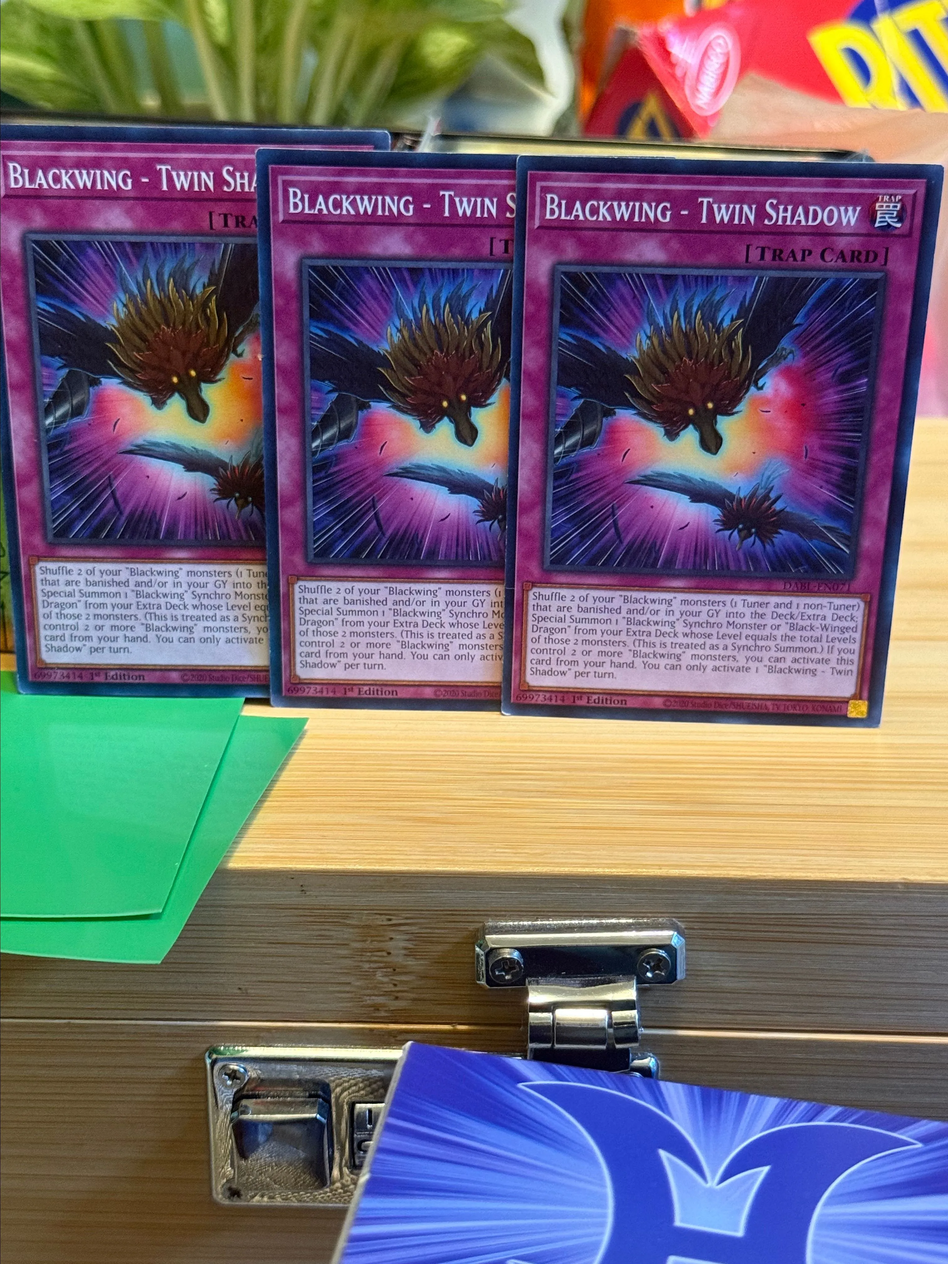 Product image for Blackwing twin shadow