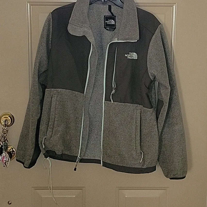 Product image for Puc Women's Northface Jacket Size M