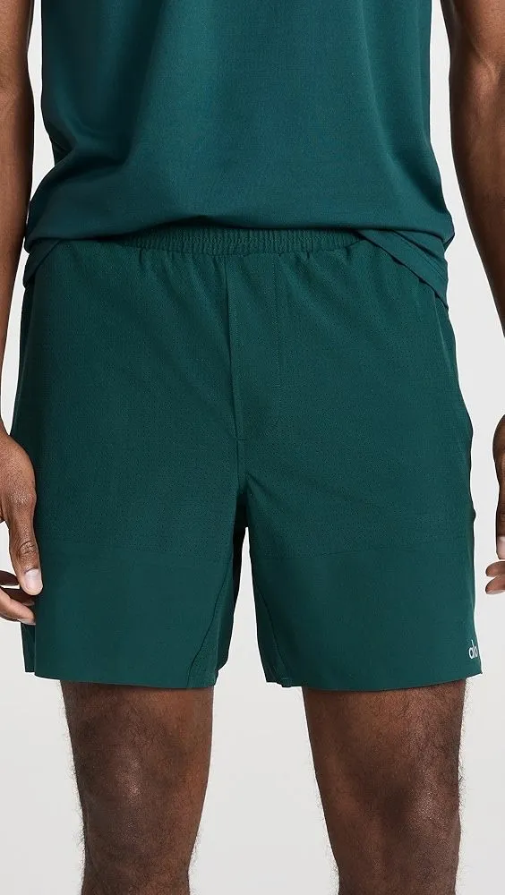 Product image for Alo Yoga Men's  Traction Shorts 7" - Small