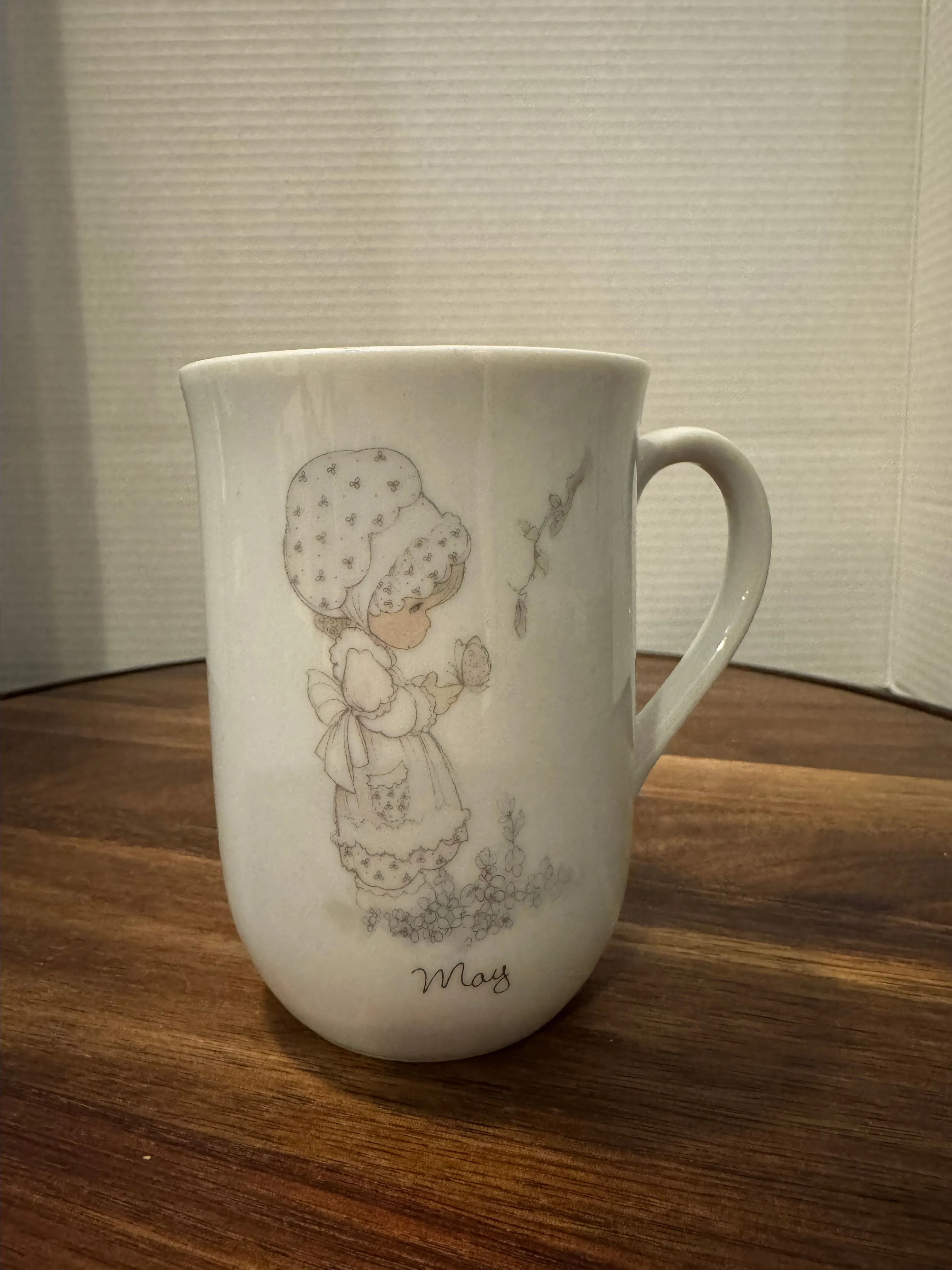 Product image for Vintage 1984 enesco precious moments may mug