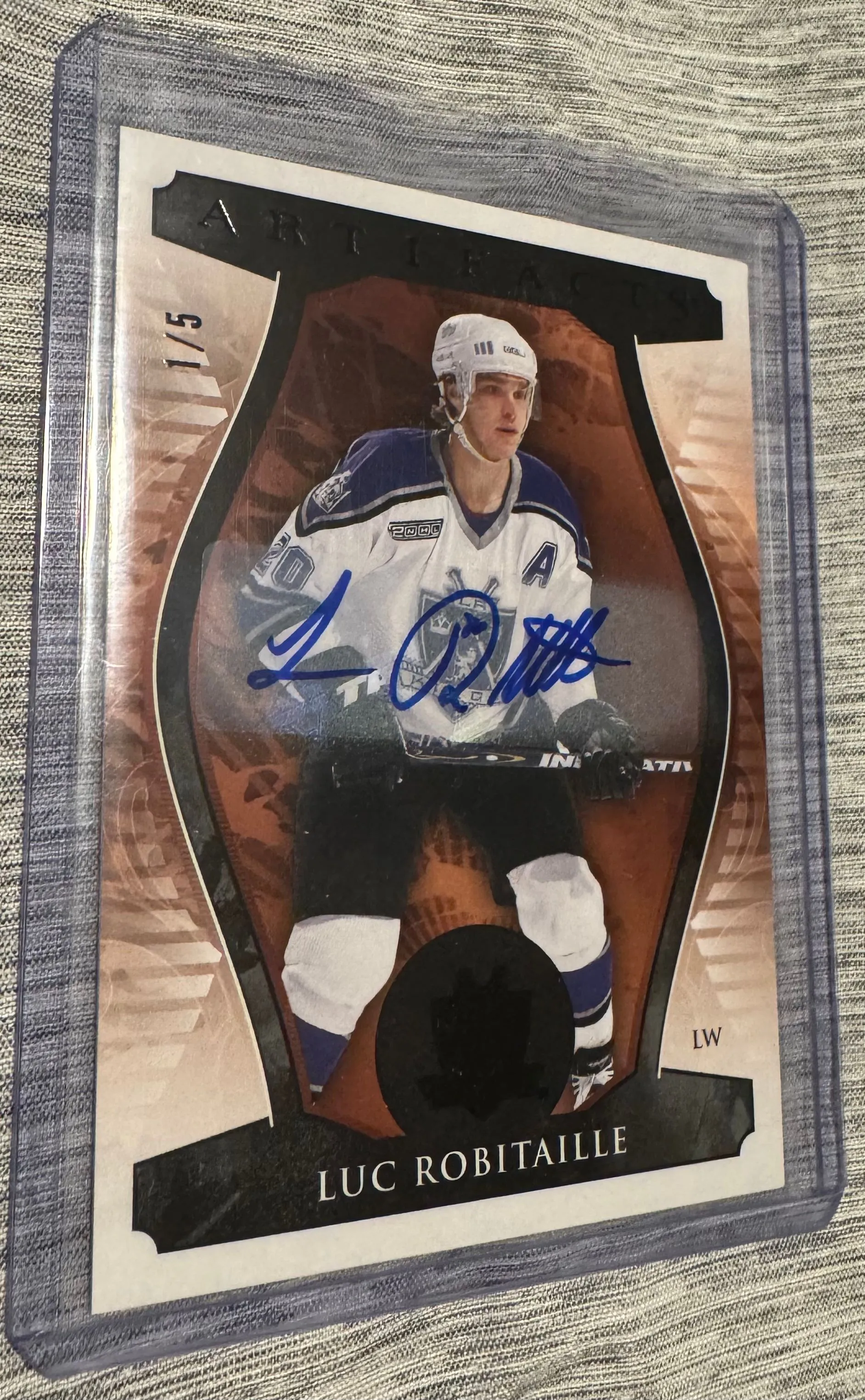 Product image for Luc Robitaille Artifacts Auto 1/5! First in print! - Offers on