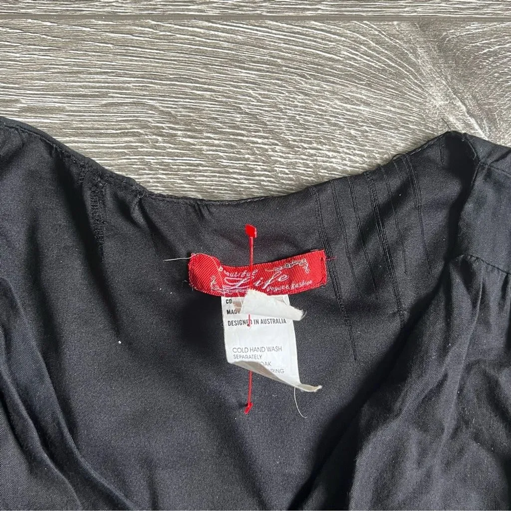 Listing Image Blurred Background