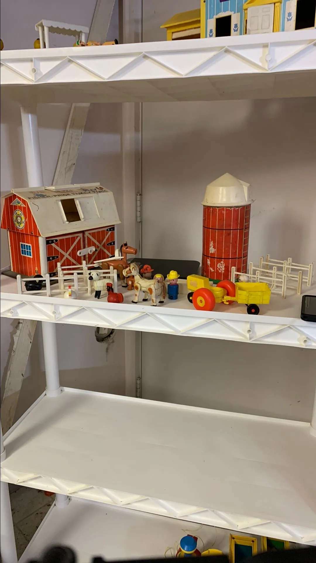 Product image for Fisher Price barn set #915 from 1990's 