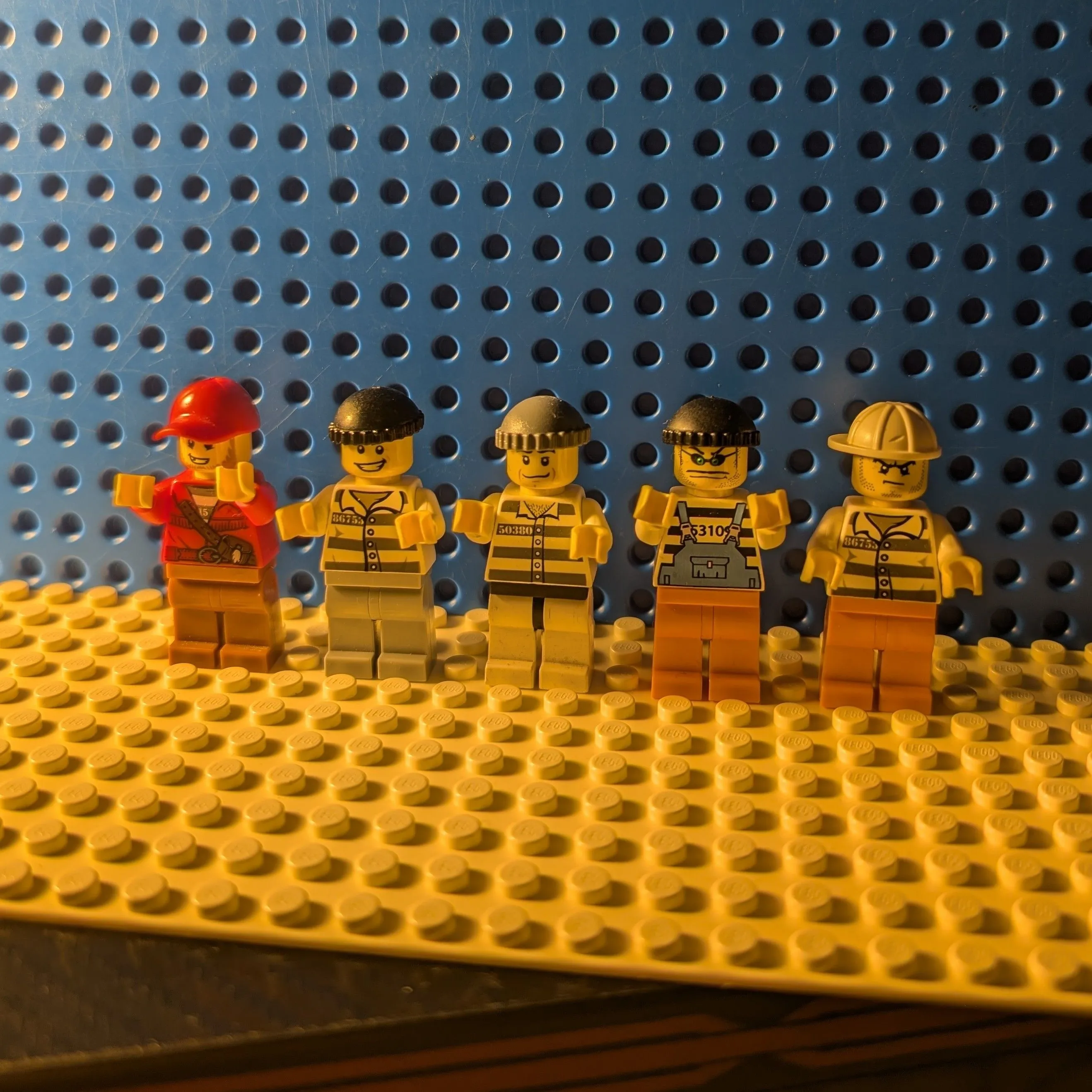 Product image for Lego jail birds/ prisoners 