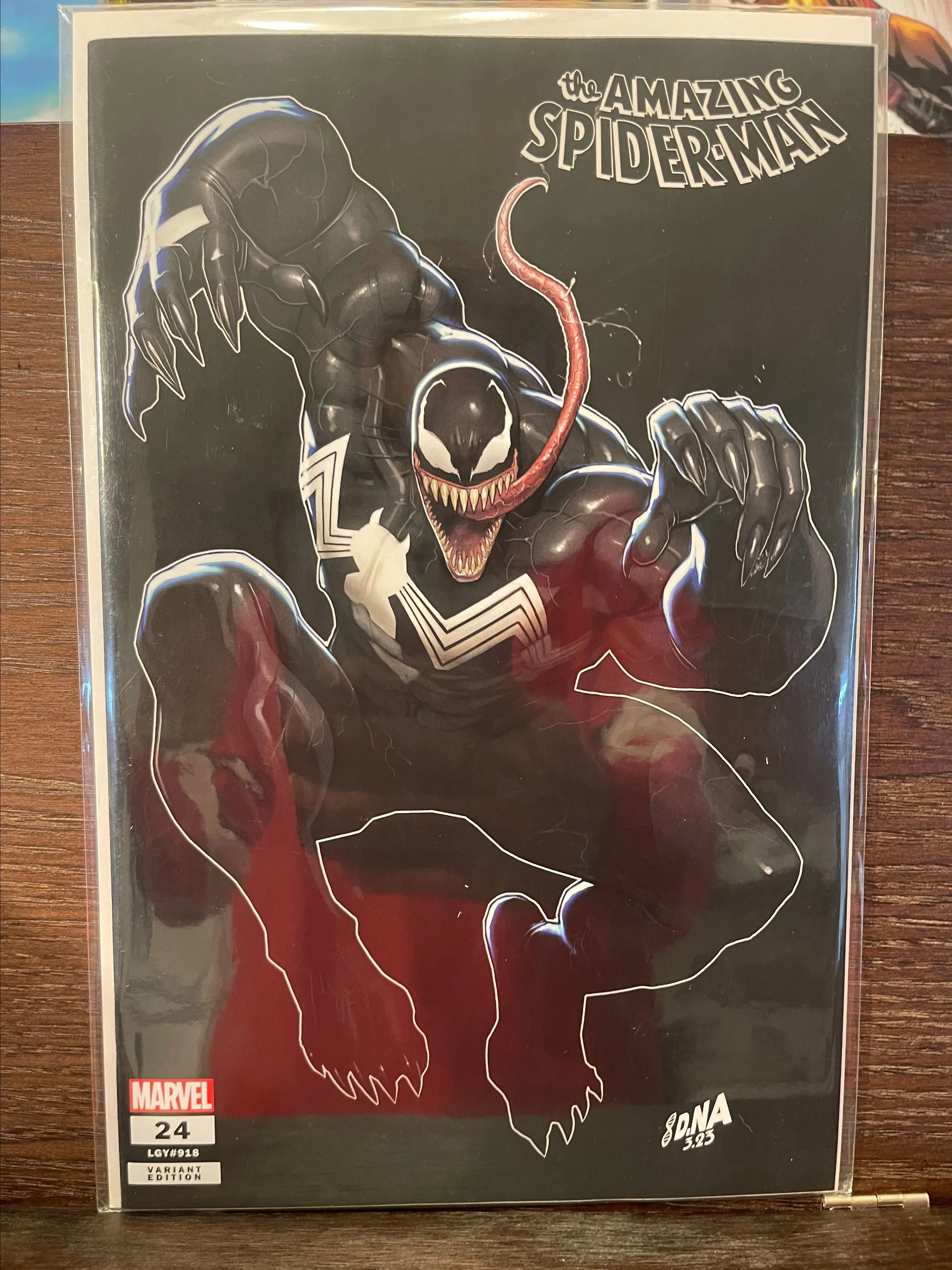 Product image for Amazing Spider-Man #24 David Nakayama Exclusive Venom Virgin Variant 2023