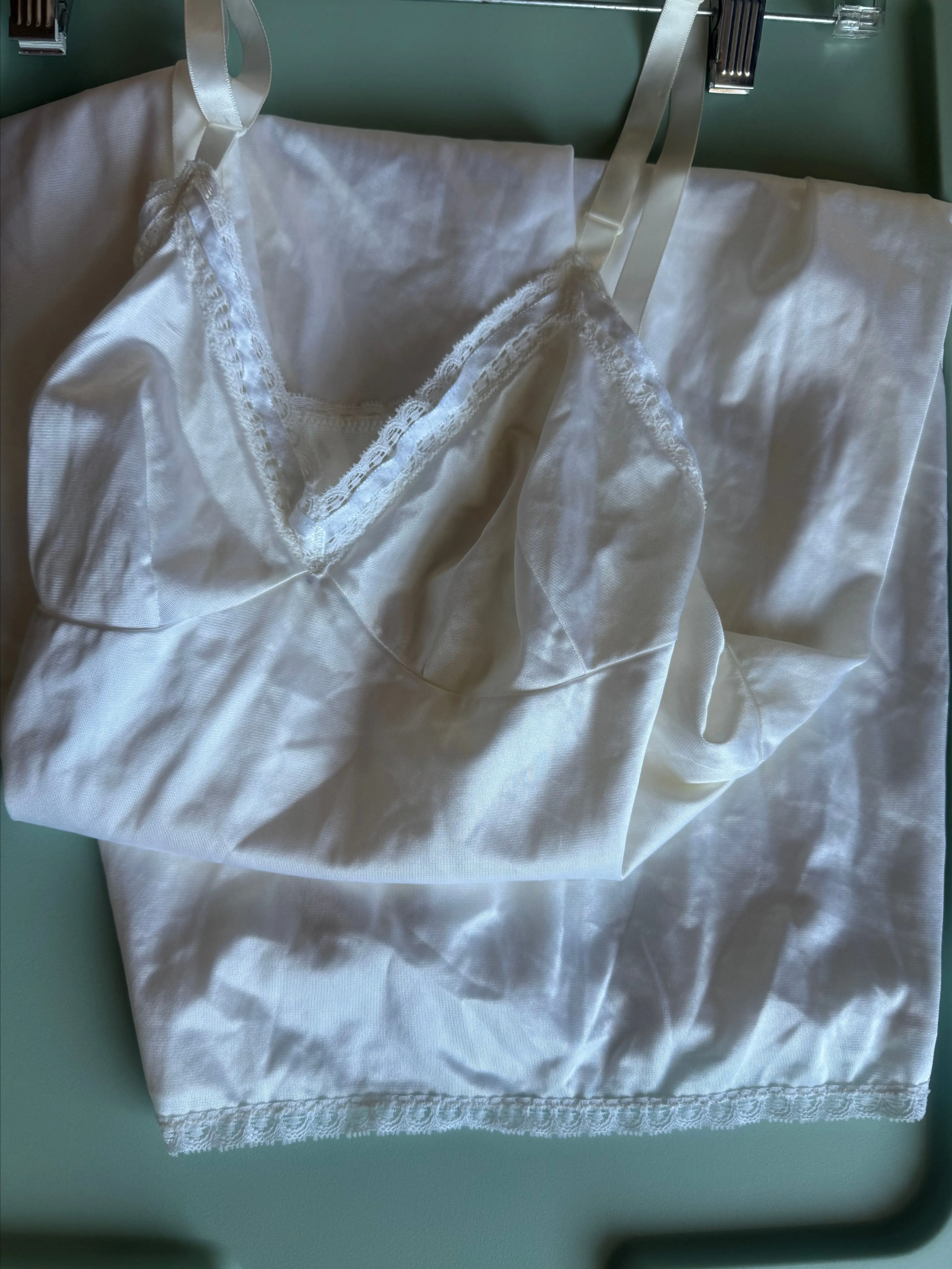 Listing Image Blurred Background