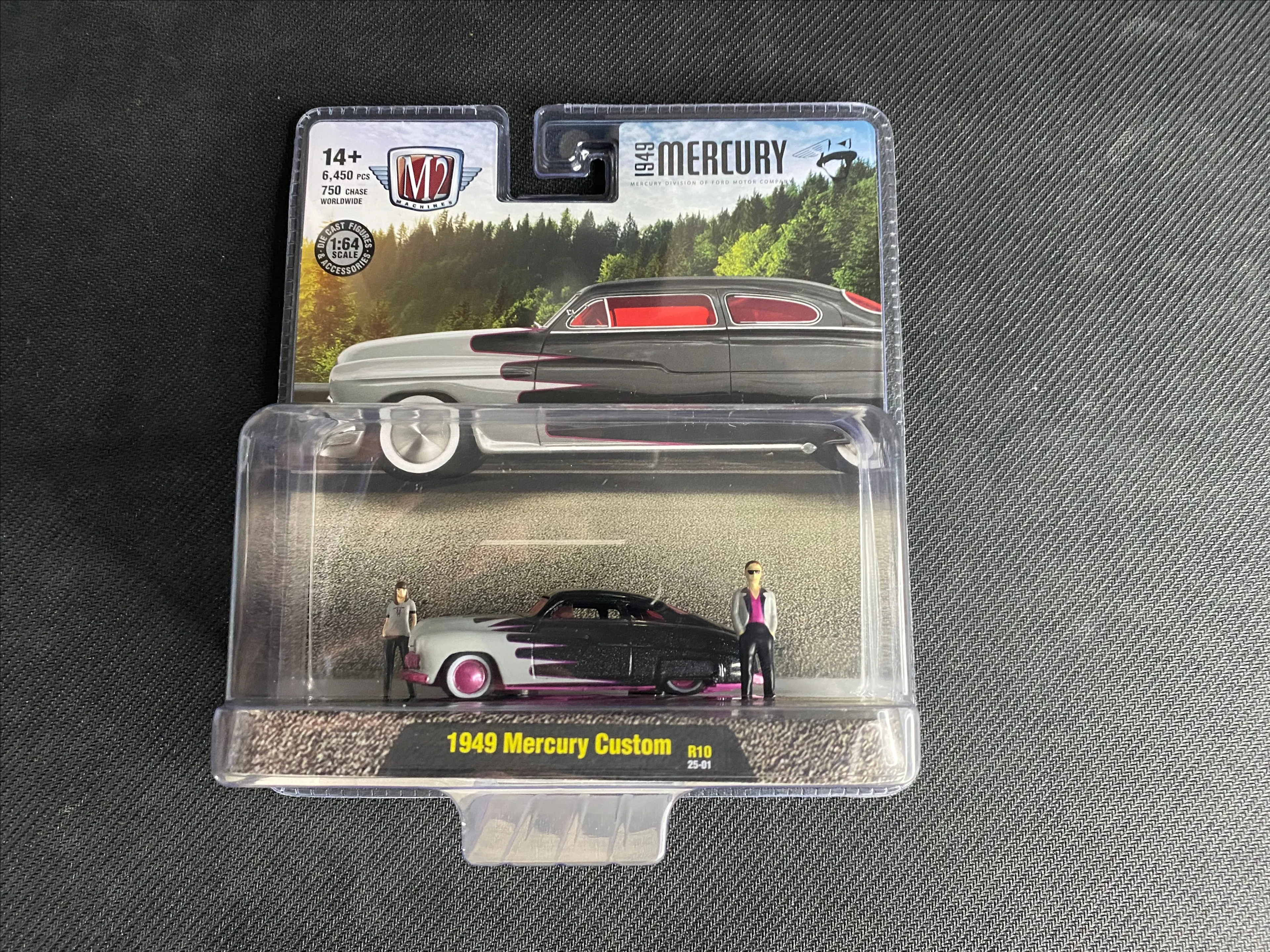 Product image for M2 Diorama Chase 1949 Mercury Custom