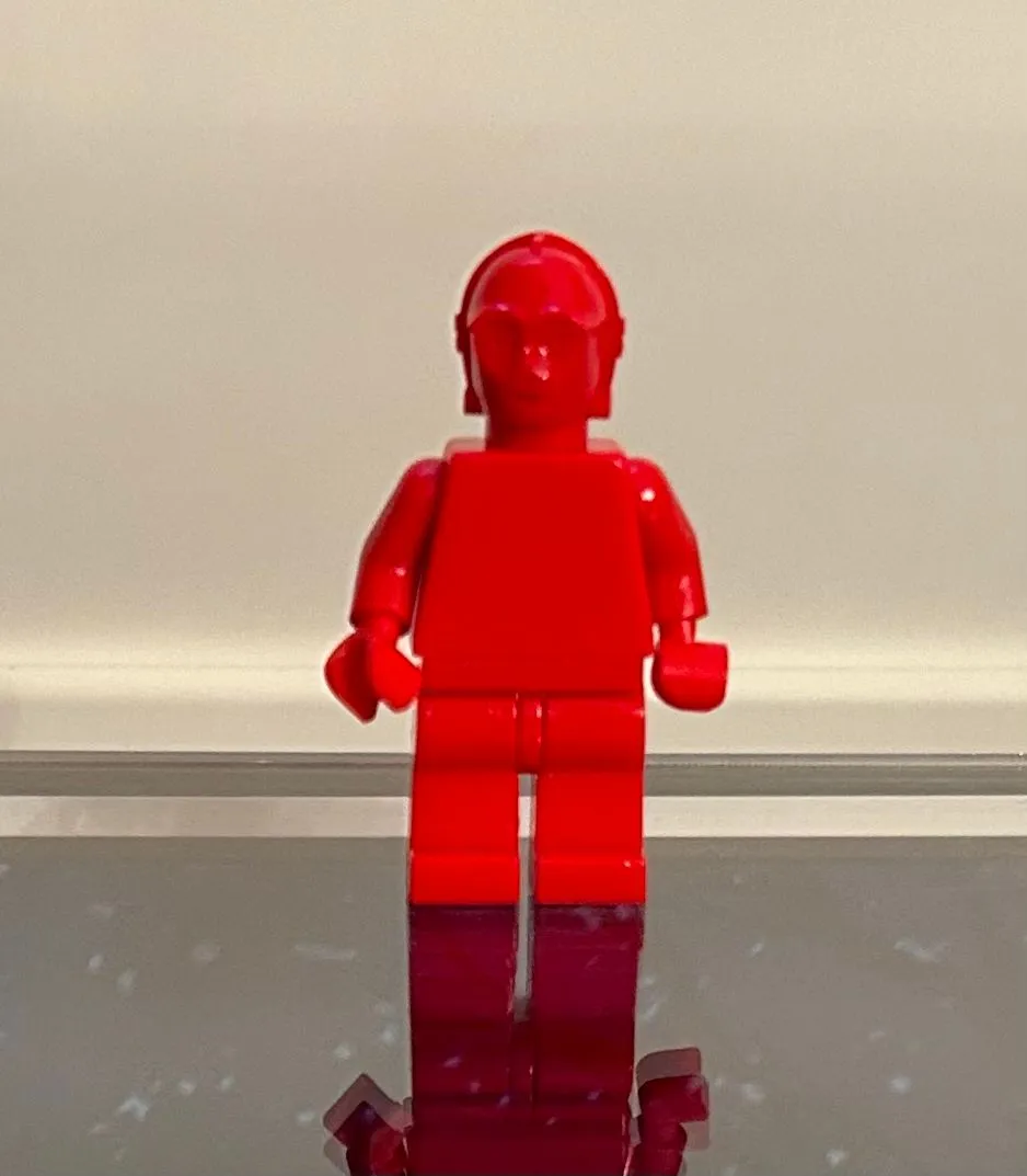 Product image for LEGO SW Monochrome Minifigure - Solid Red C-3PO - Unreleased