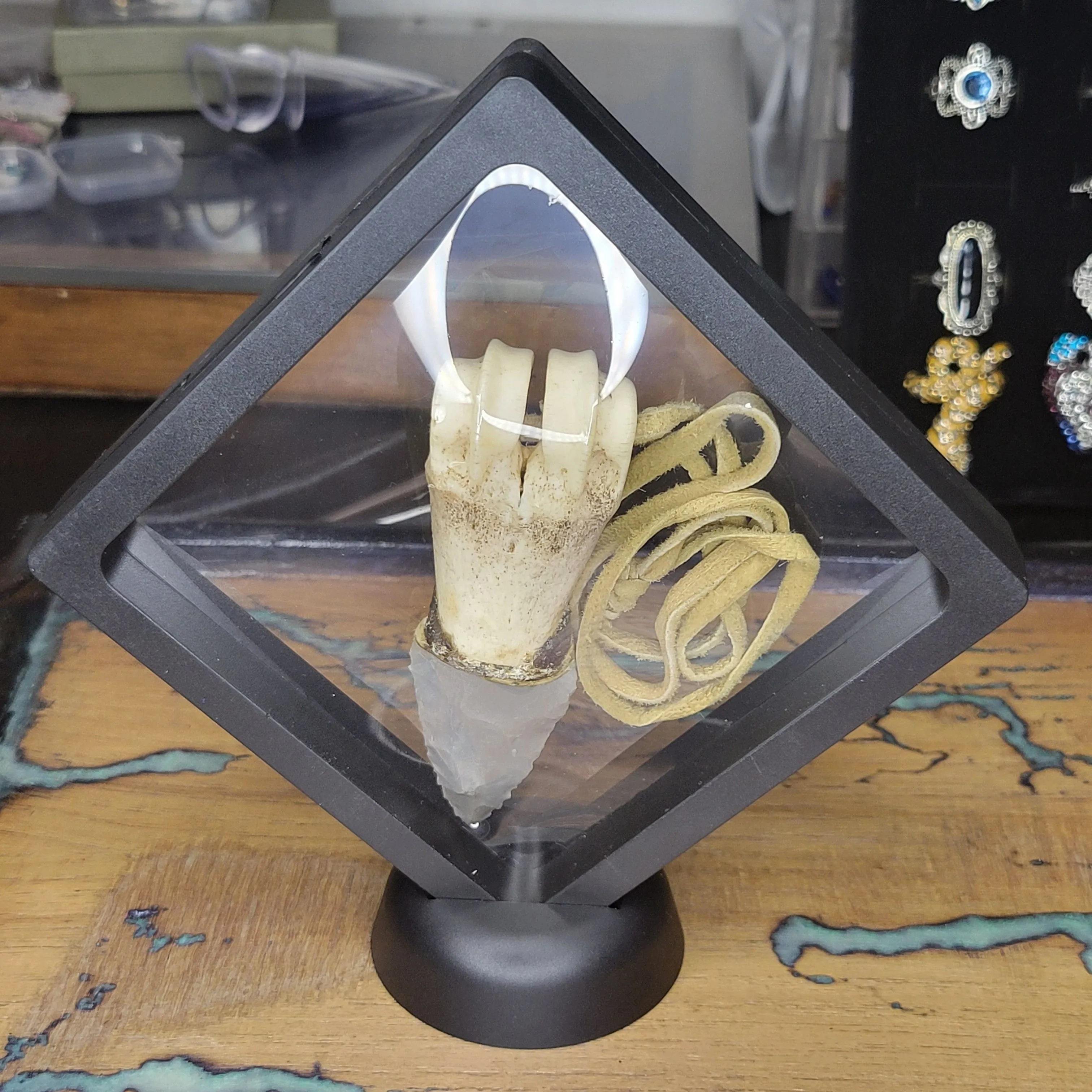 Product image for Unique Whitetail Deer Tibia Flint Knapped Arrowhead Pendant on Tanned BuckSkin