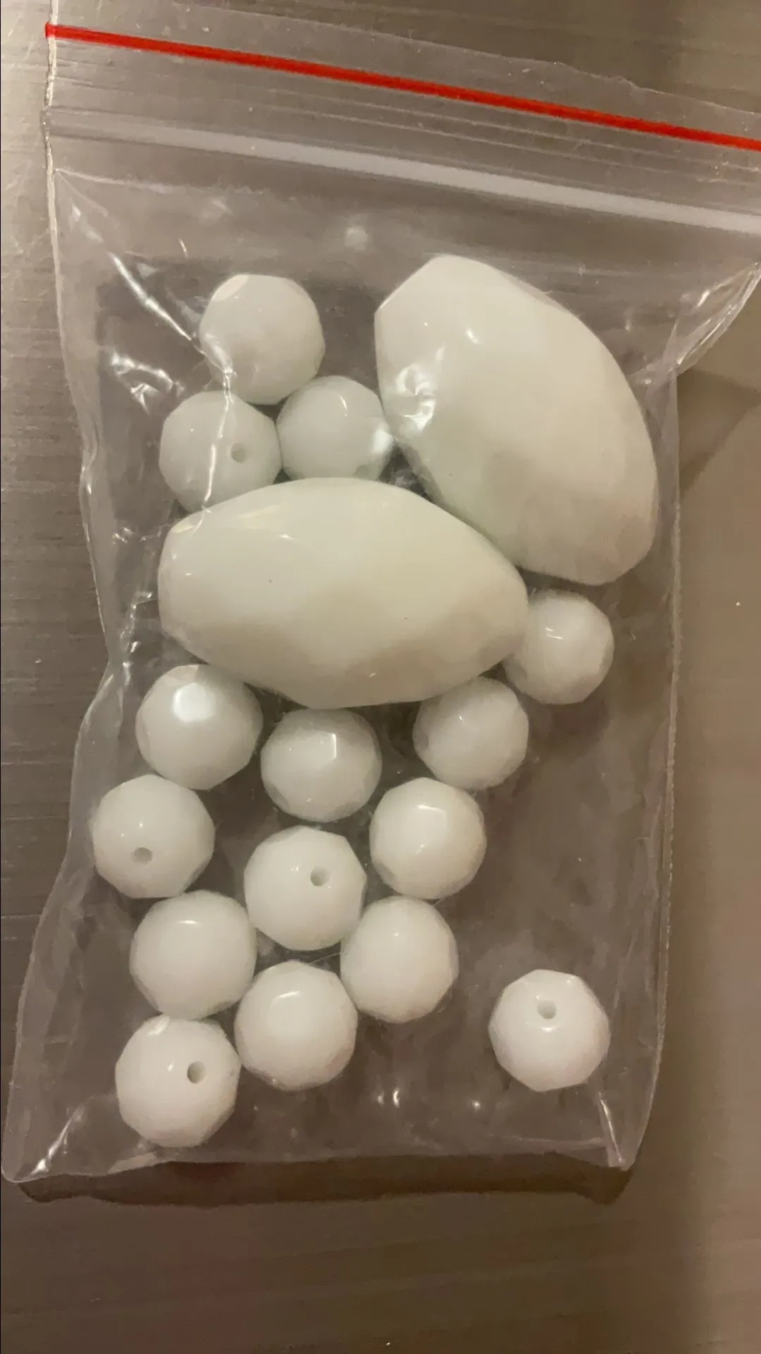 Product image for White glass beads