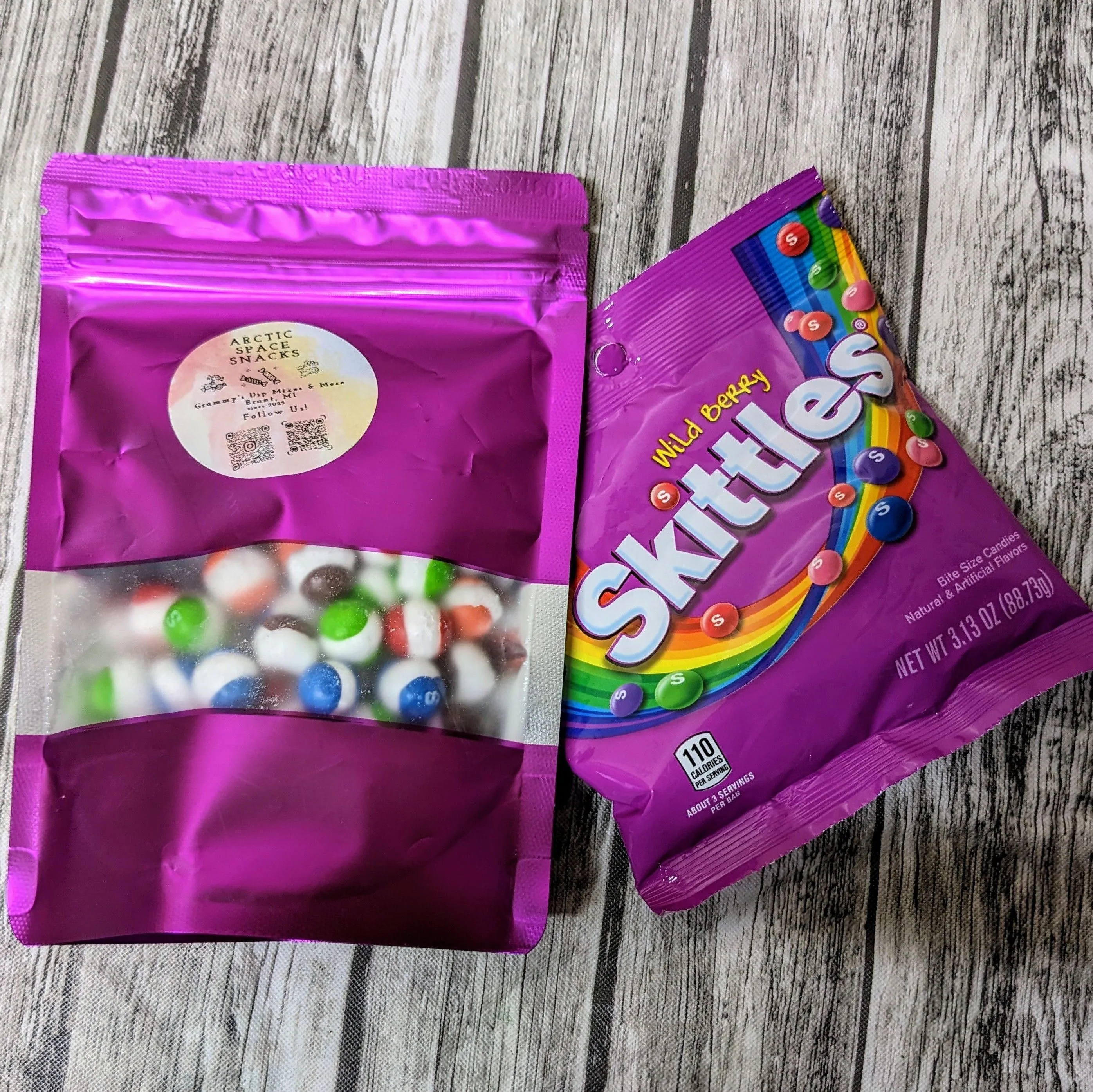 Product image for Freeze Dried Berry Wild Frizzle Bites
