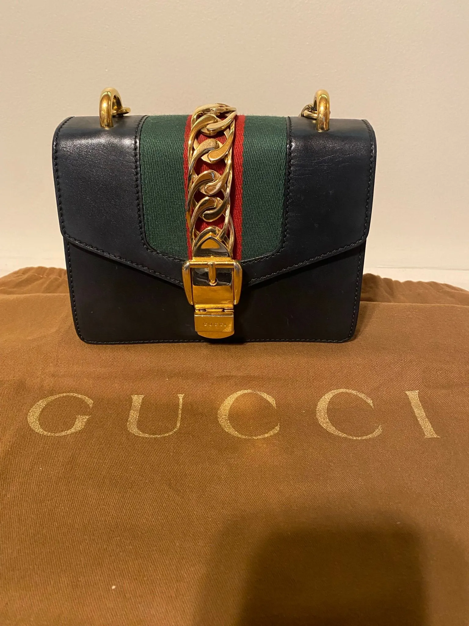14f6eaa7-7c61-4cb6-9f6f-4d0bbb1d9ea0