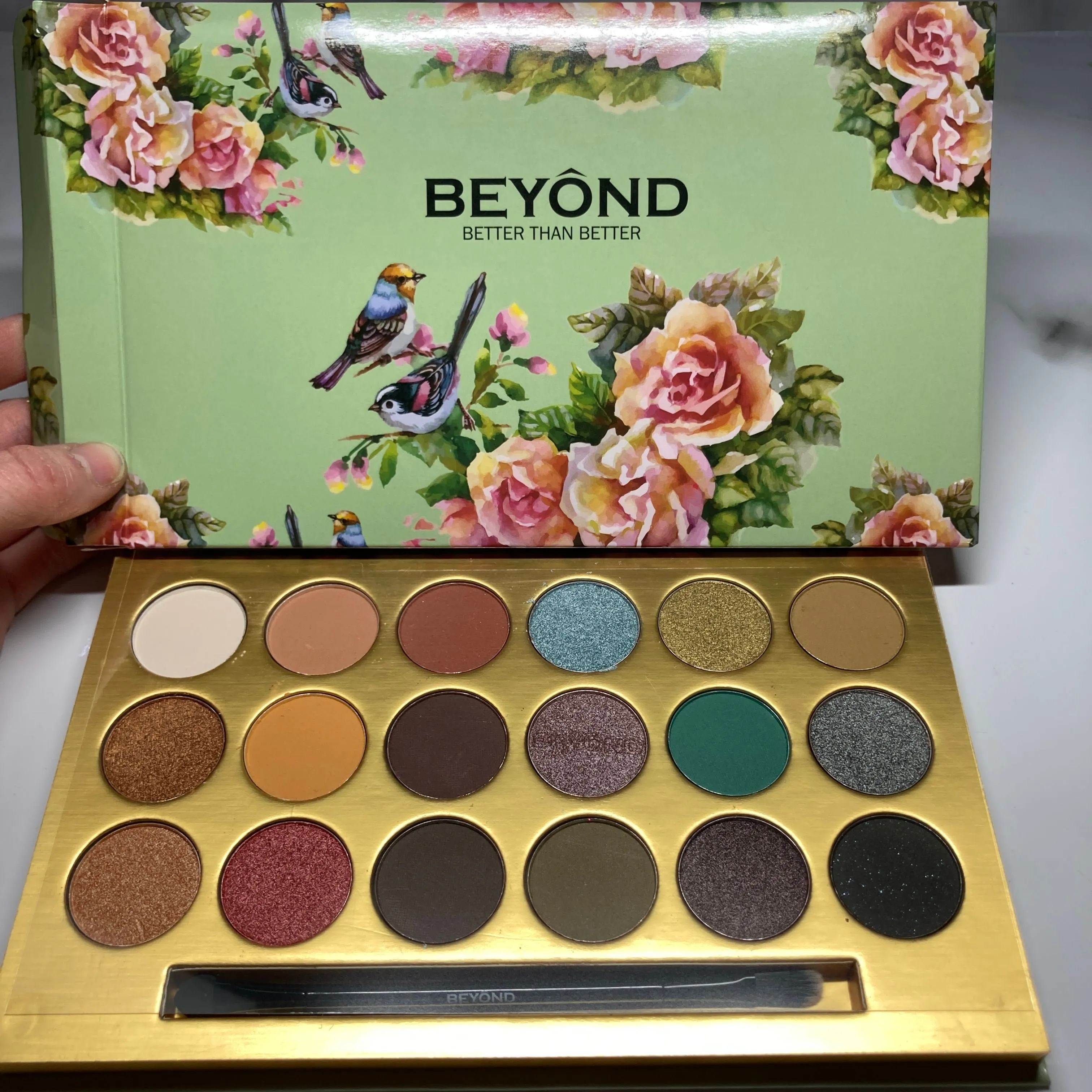 Product image for Peony Beyond Eyeshadow Pallet 18 Colors