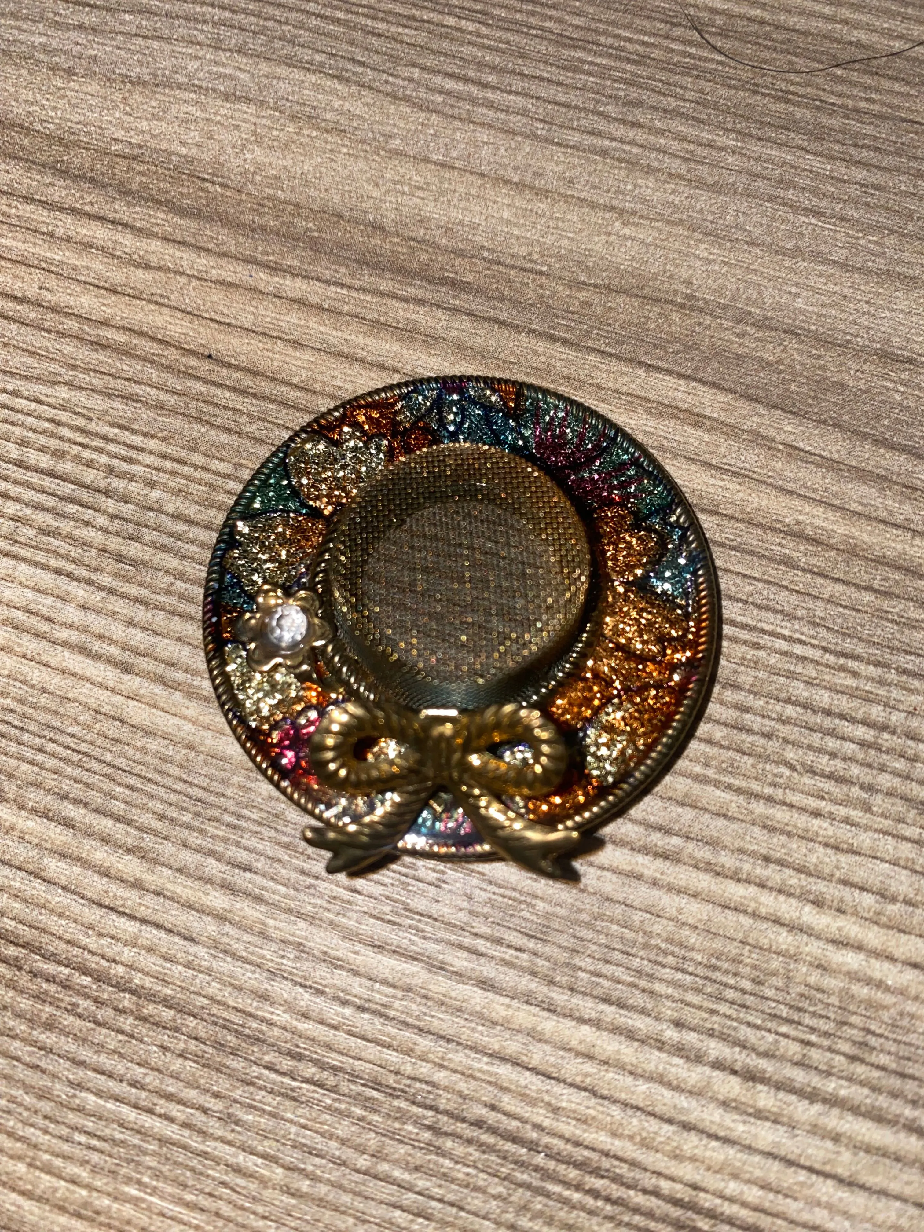 Product image for Vintage Pin Very delicate