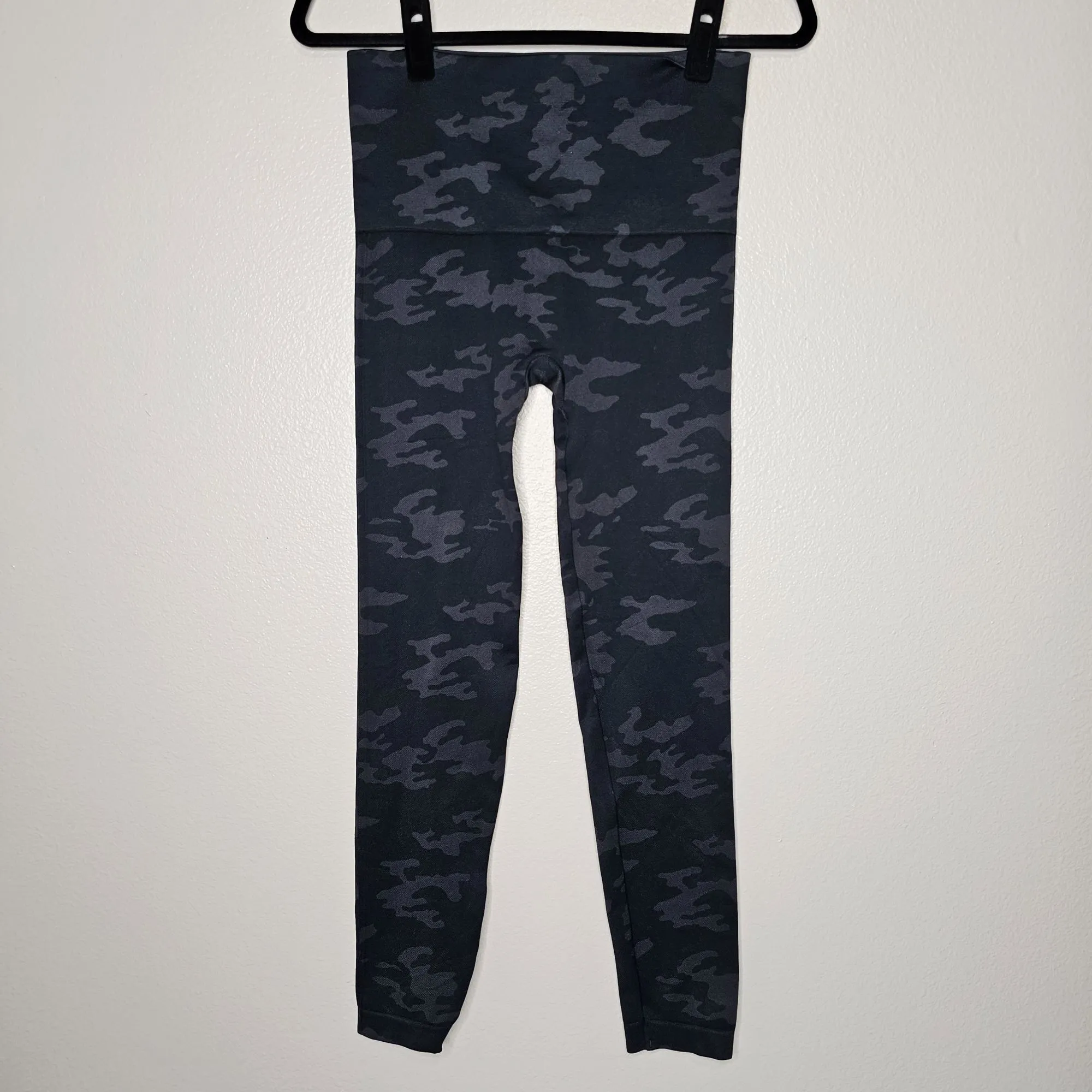 Listing Image Blurred Background