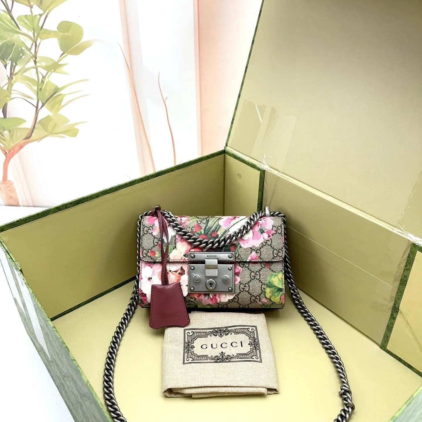 163797d4-e5c6-46cb-969c-e4cf3ac7b2bc