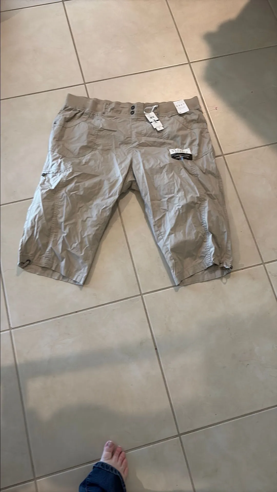Product image for NWT dash capri pants sz 2X very stretchy