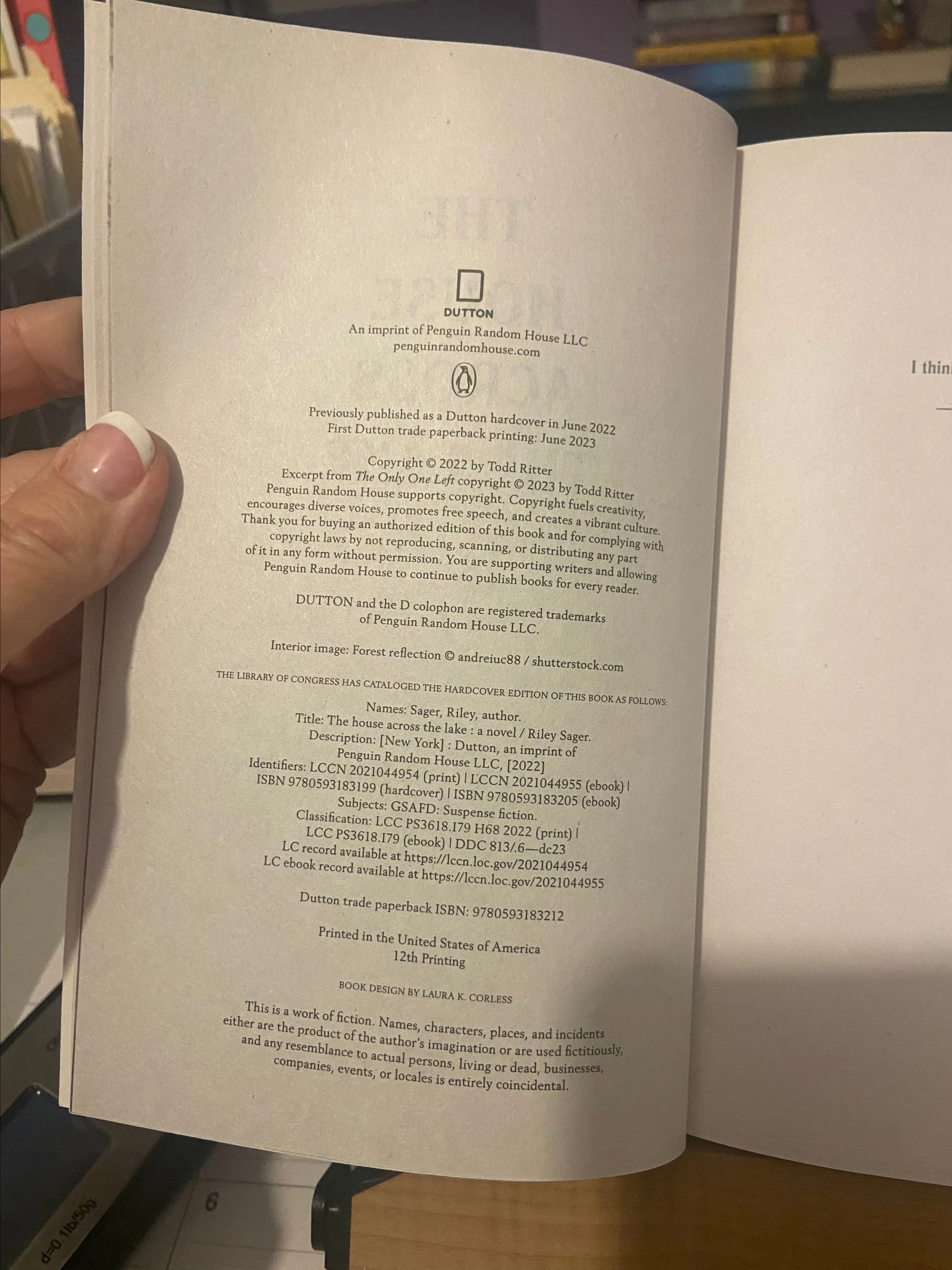 Listing Image Blurred Background
