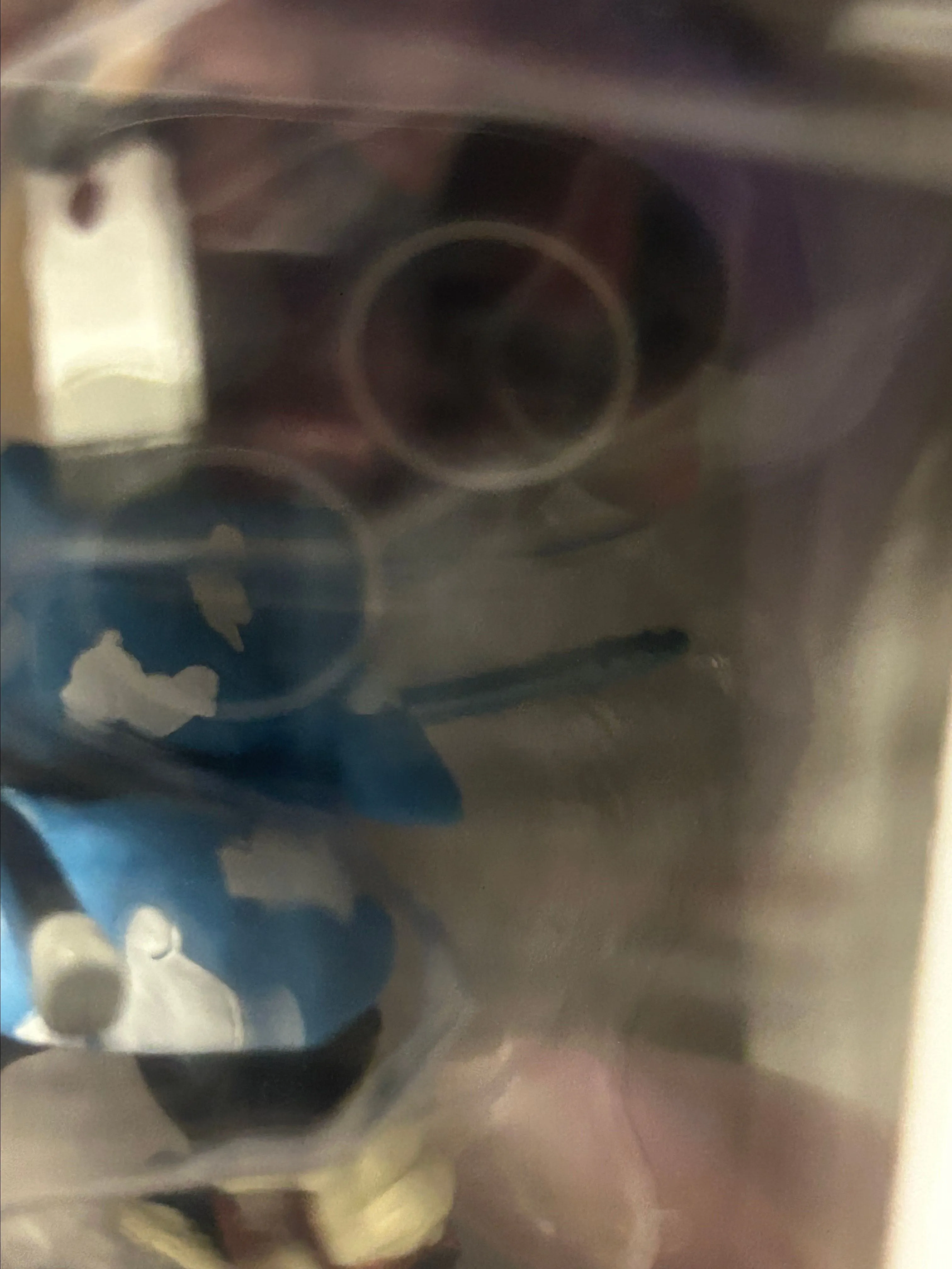 Listing Image Blurred Background