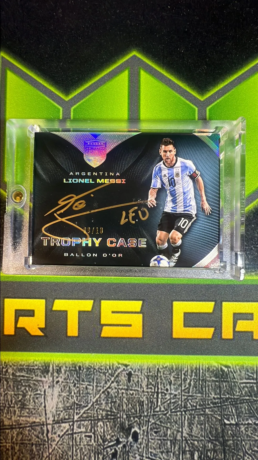 Product image for 2018 Panini Eminence Trophy Case Lionel Messi On Card Autograph /10 Argentina