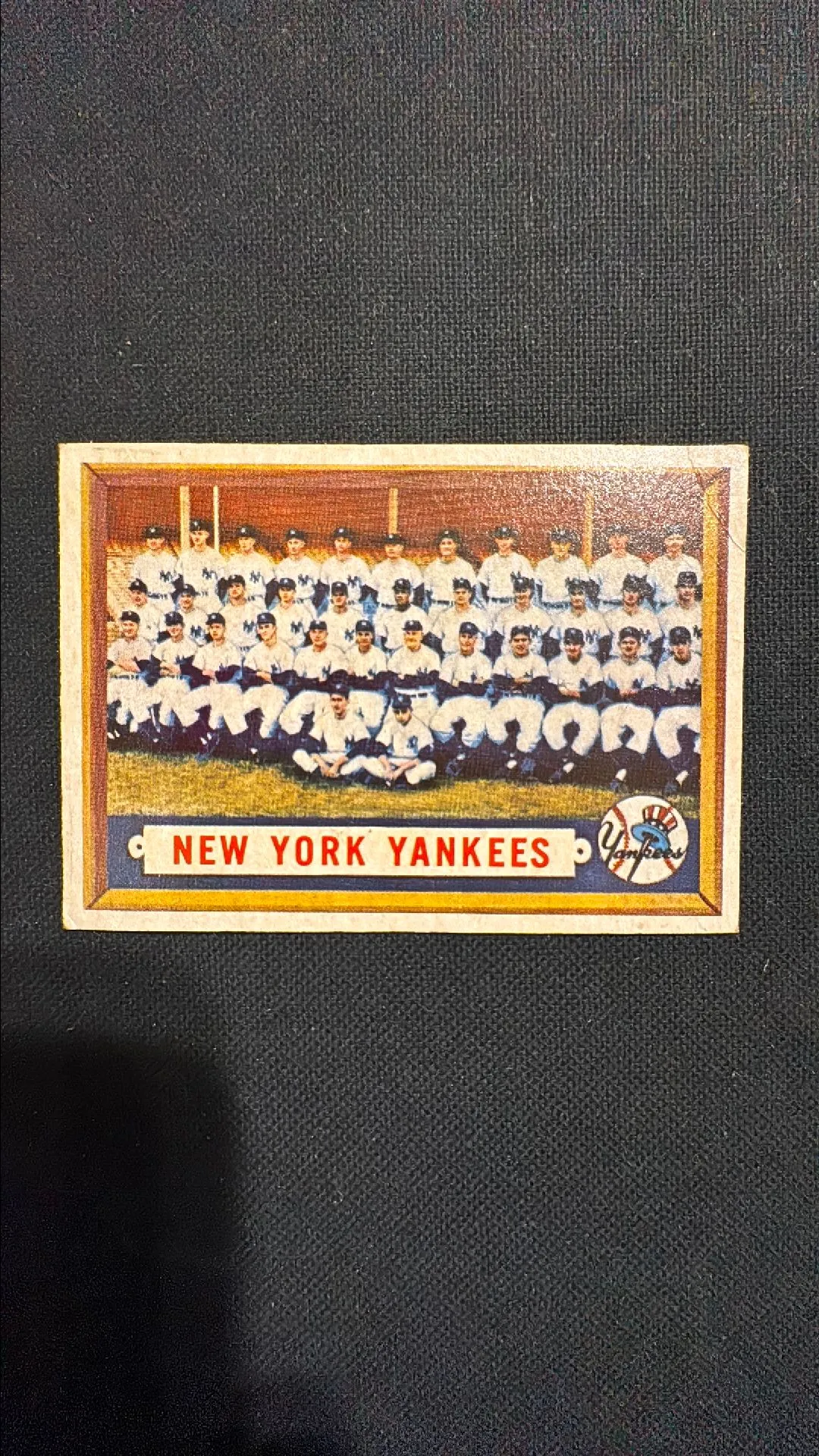 Product image for 1957 Topps New York Yankees team card w/Mickey Mantle
