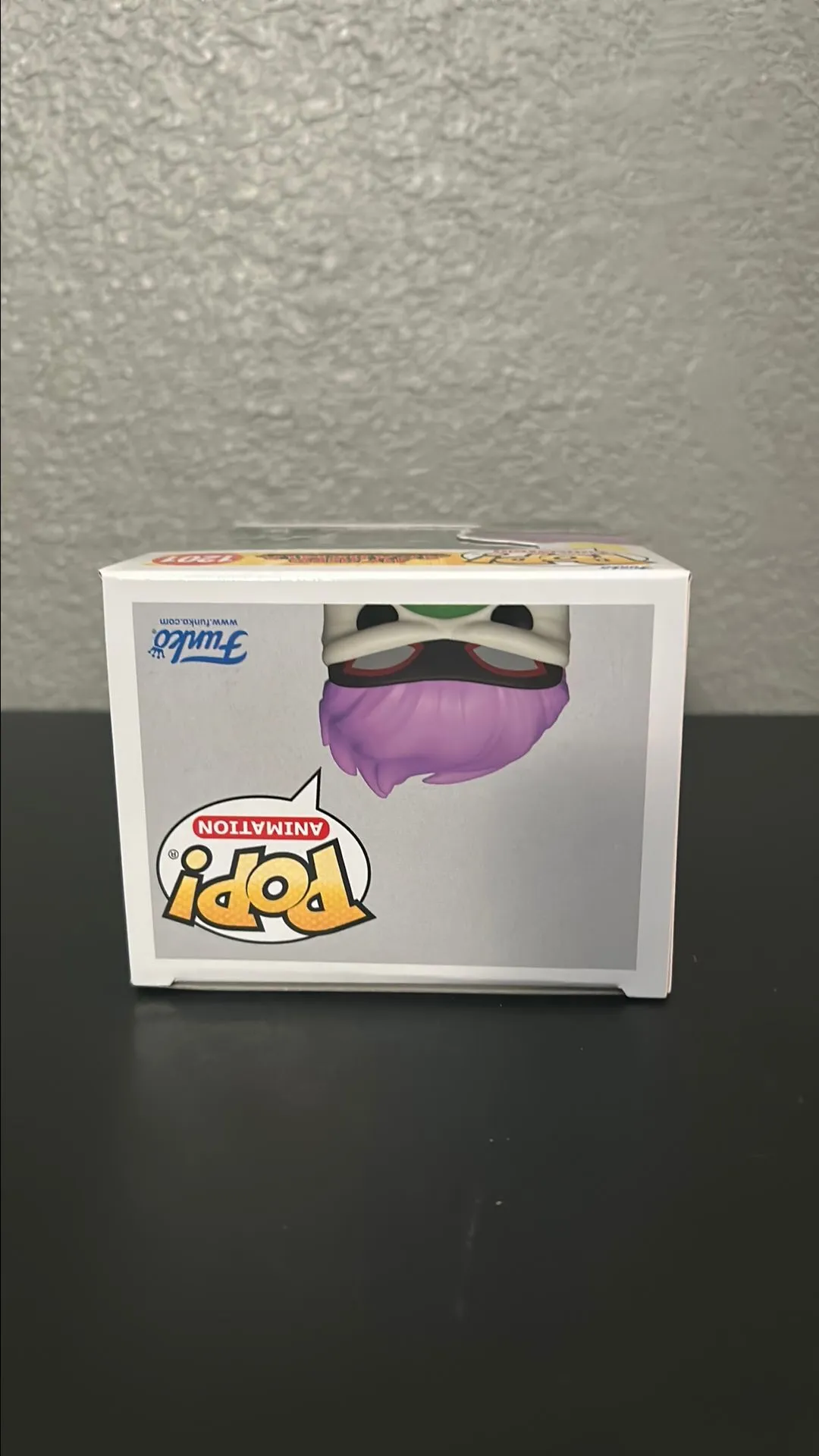 Listing Image Blurred Background