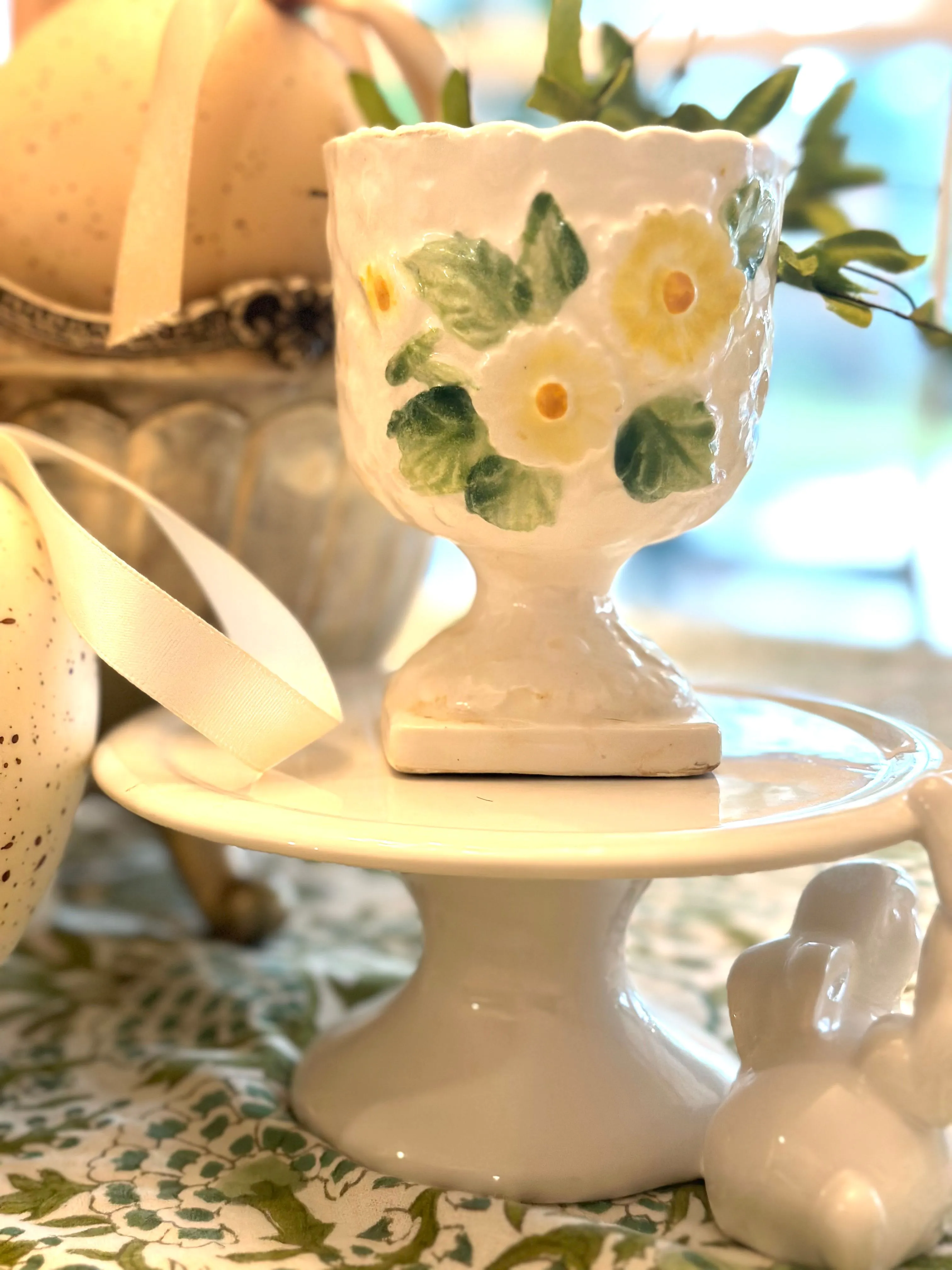 Product image for White daisy planter