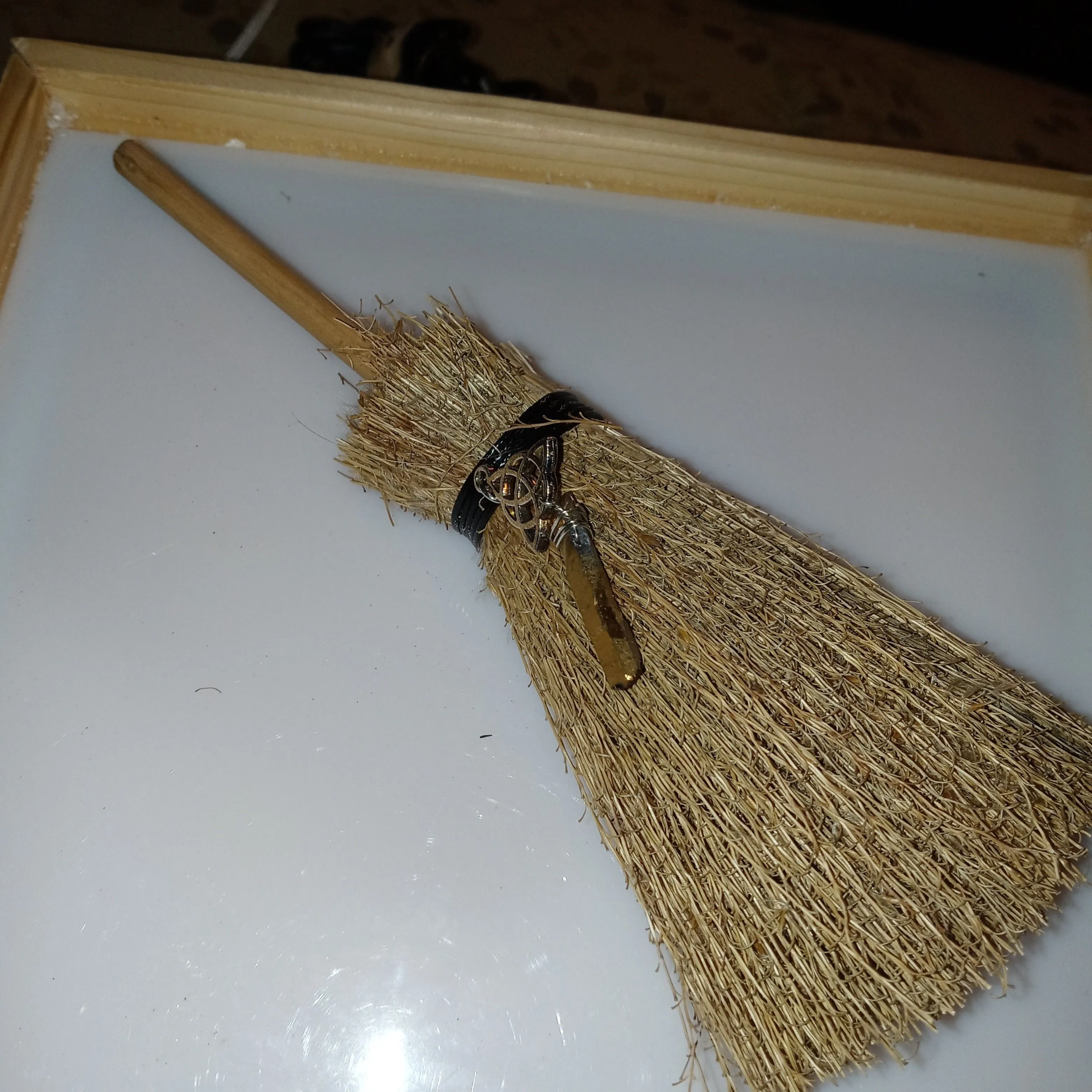 Listing Image Blurred Background