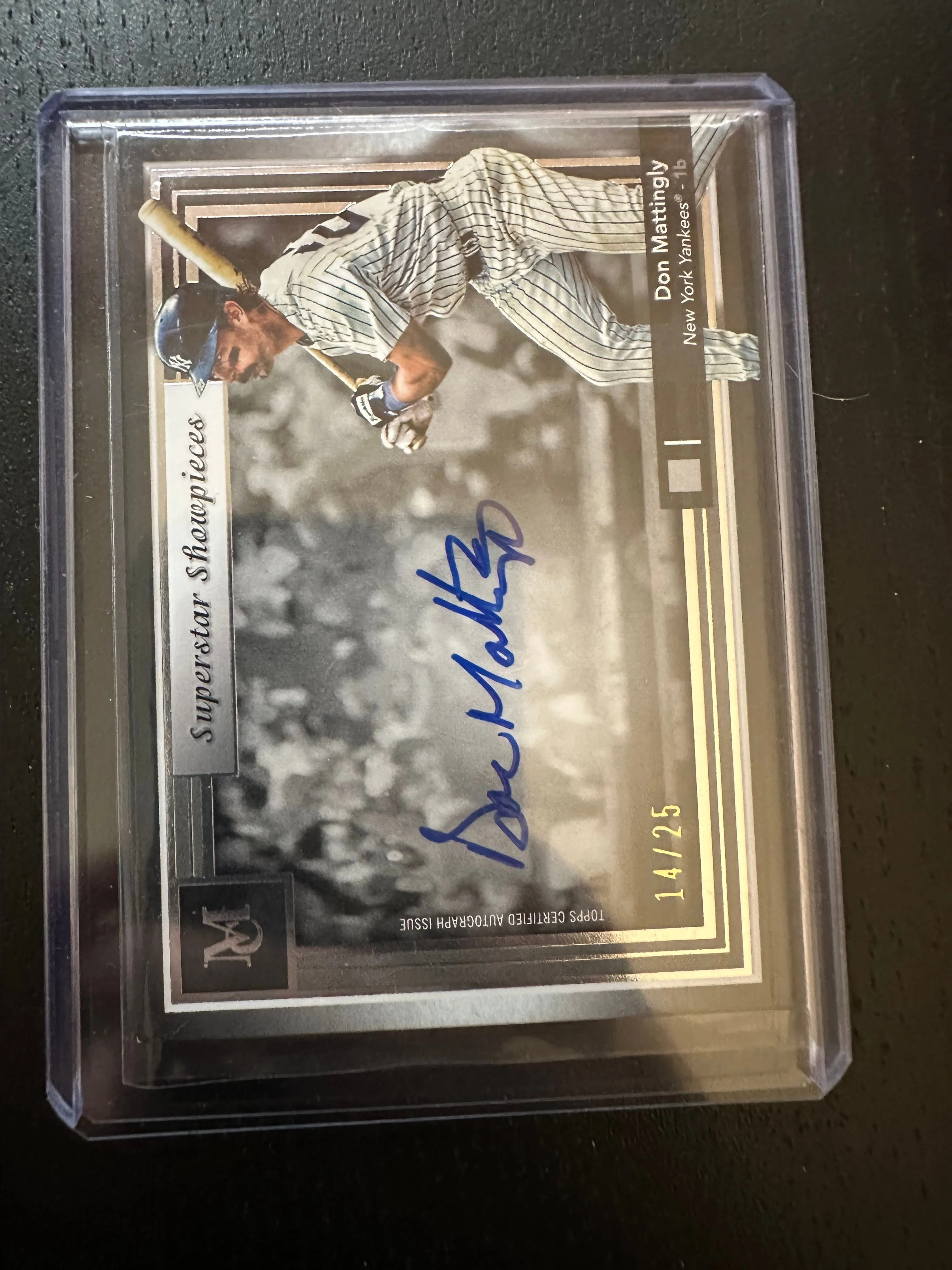 Product image for Don Mattingly on card auto / 25 - Yankees