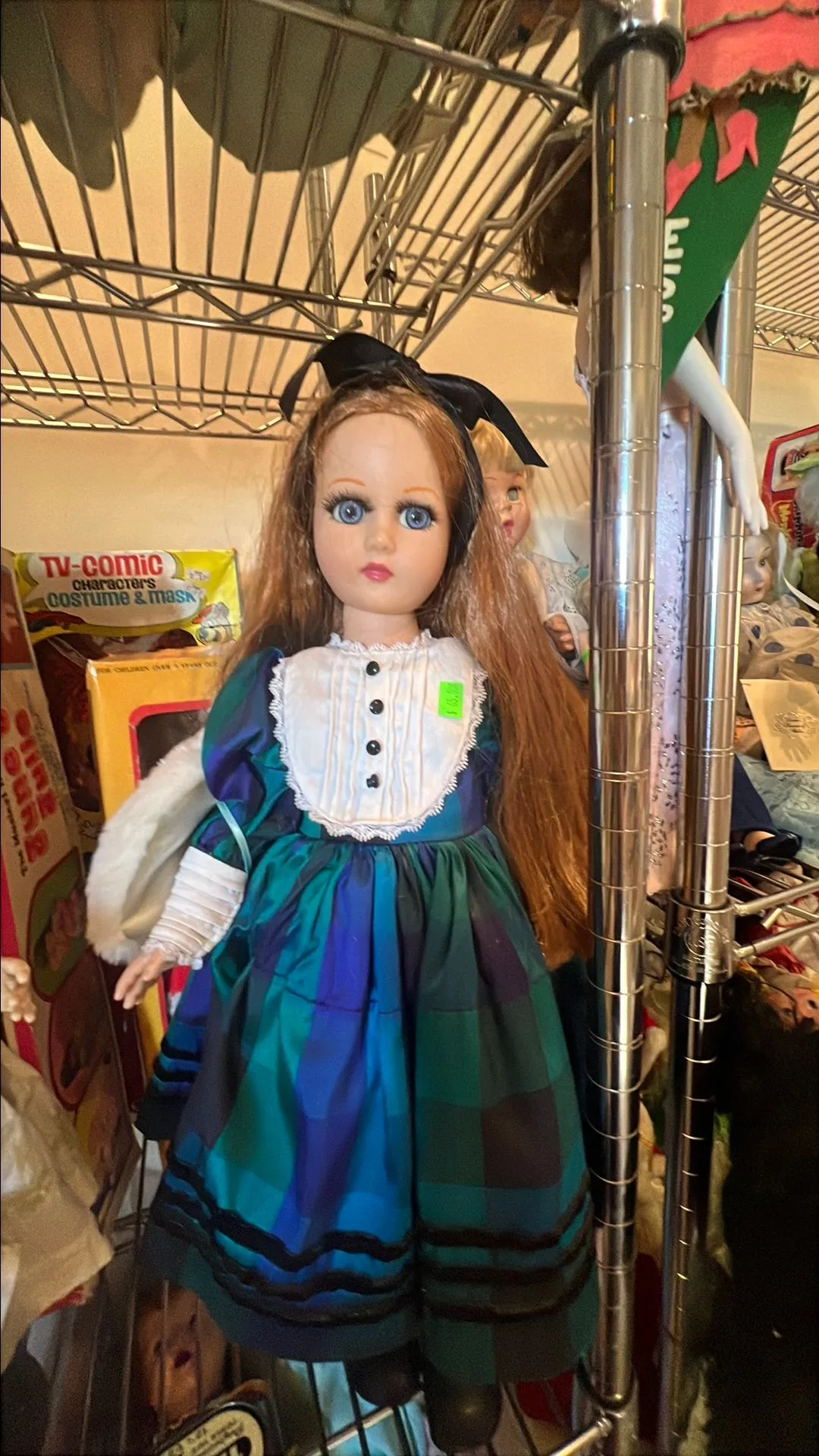 Product image for Doll with big blue eyes