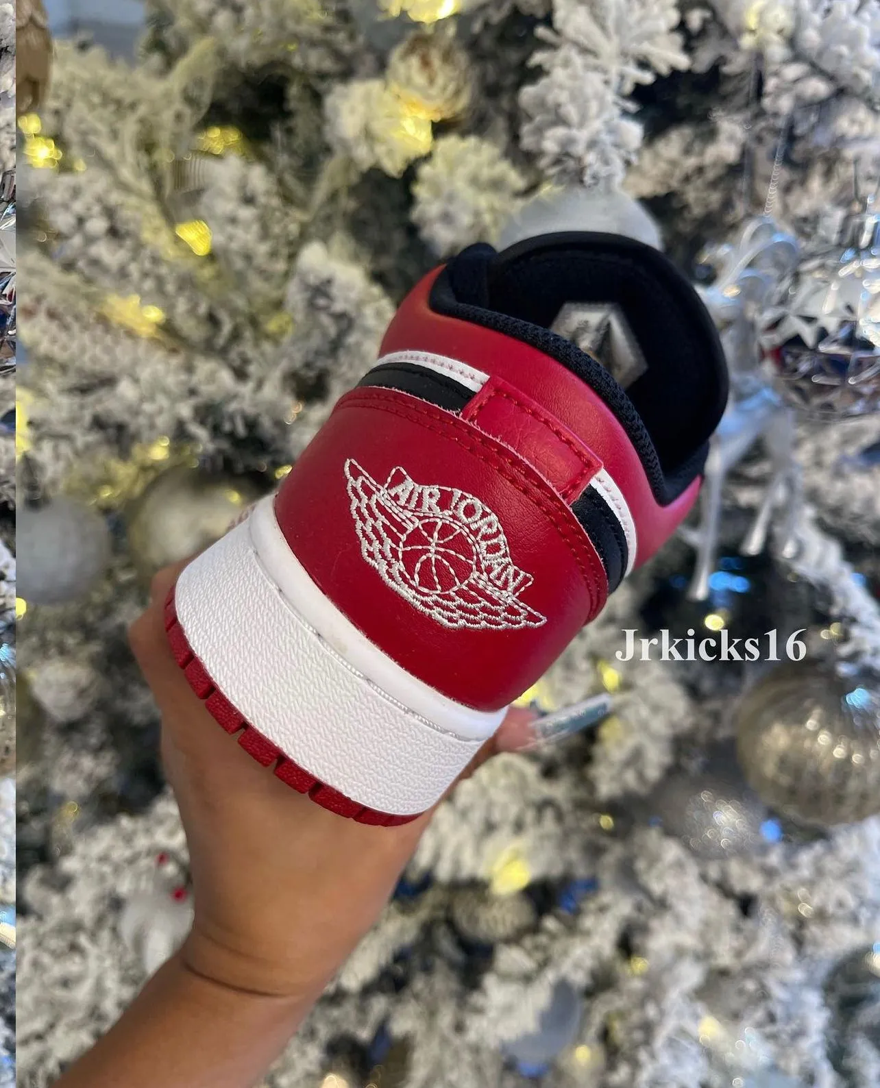Listing Image Blurred Background